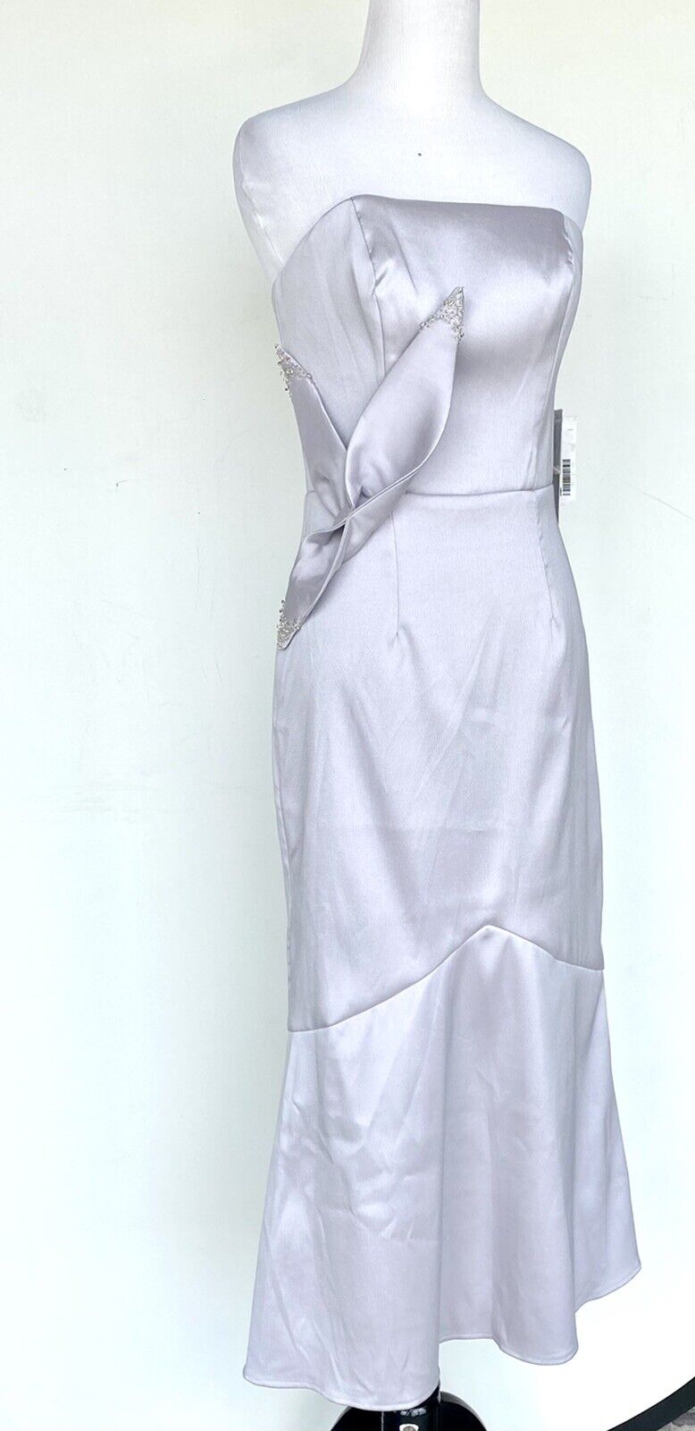 Kay Unger Bead Flower Grey Cocktail Dress Size 2 Retail $268 Price $78 NWT