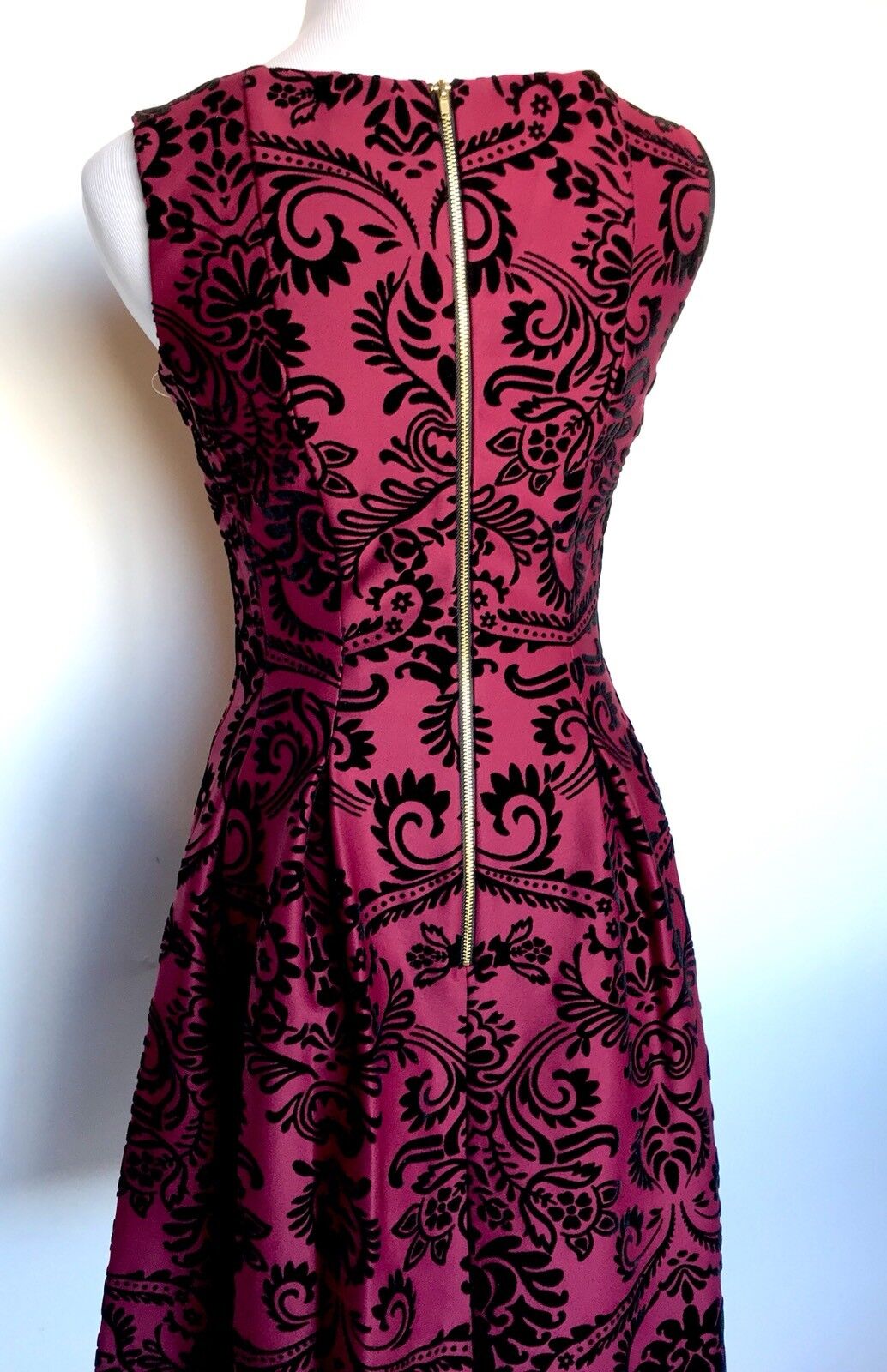 Gabby Skye Damask Velvet Fit And Flare Dress. Retails $98 Price $53 Size 6 NWT