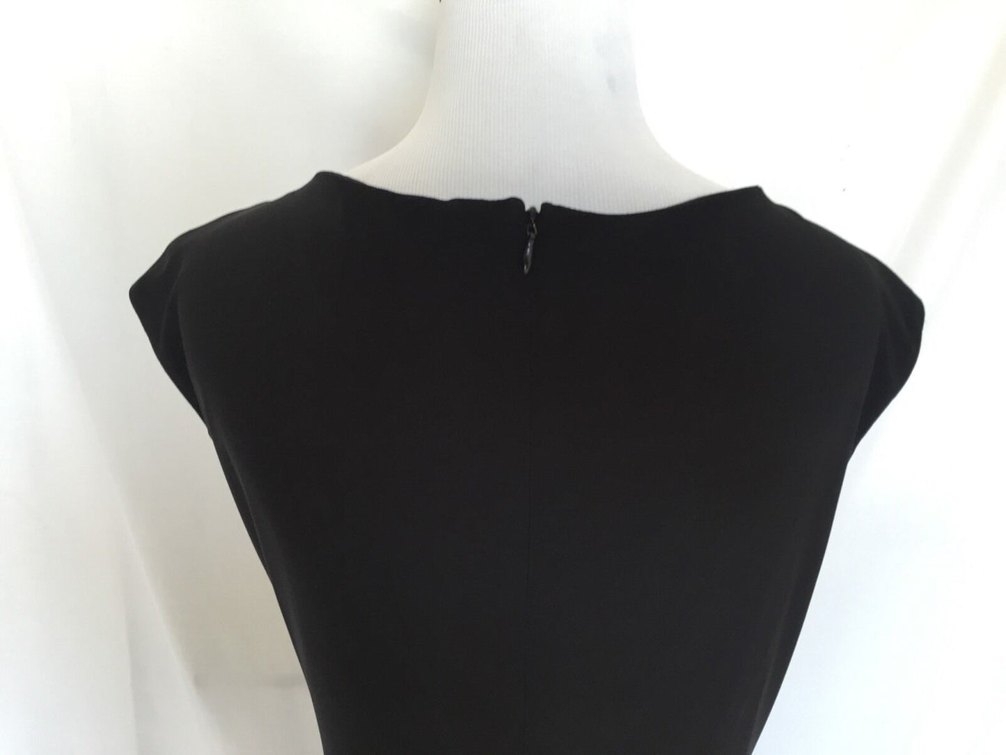 Jones New York black Knot dress. NWT Retails $124 Price $42 size 4