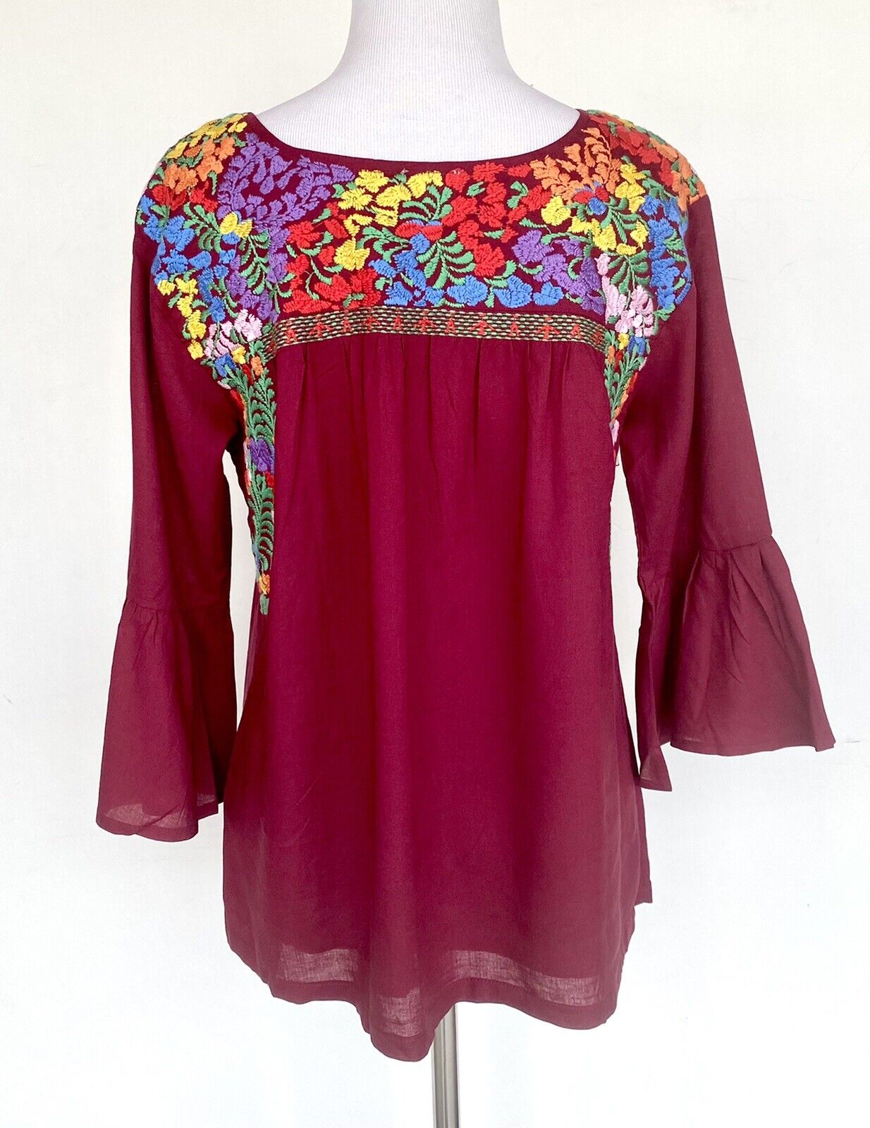 NWT J Marie embroidered Bridget Top bell sleeve size Small Retail $96 Price $42