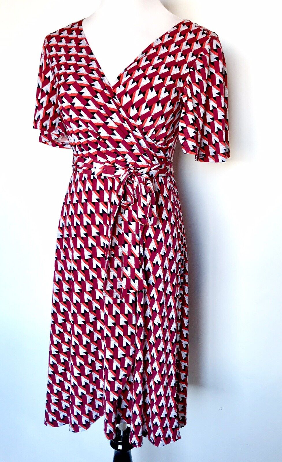 Donna Morgan Wrap Stretch Dress. Cranberry NWT Size 4  Retails $98 Price $54