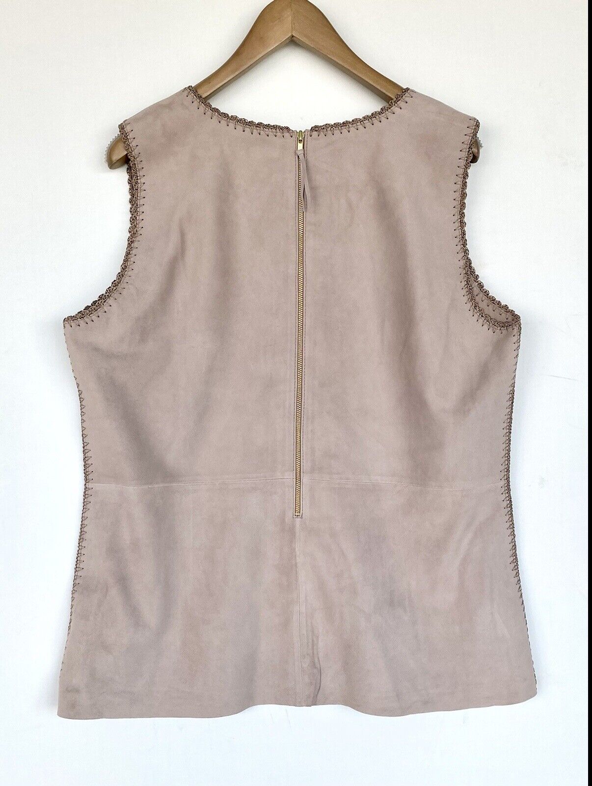 Sundance Dakota Suede Leather Vest Top Retails $298 Price $128 NWT Size L
