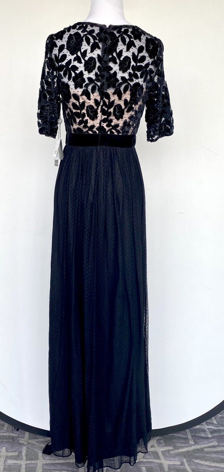 Adrianna Papell Black Velvet & Net Rose Gown NWT Size 0 Retail $199 Price $89