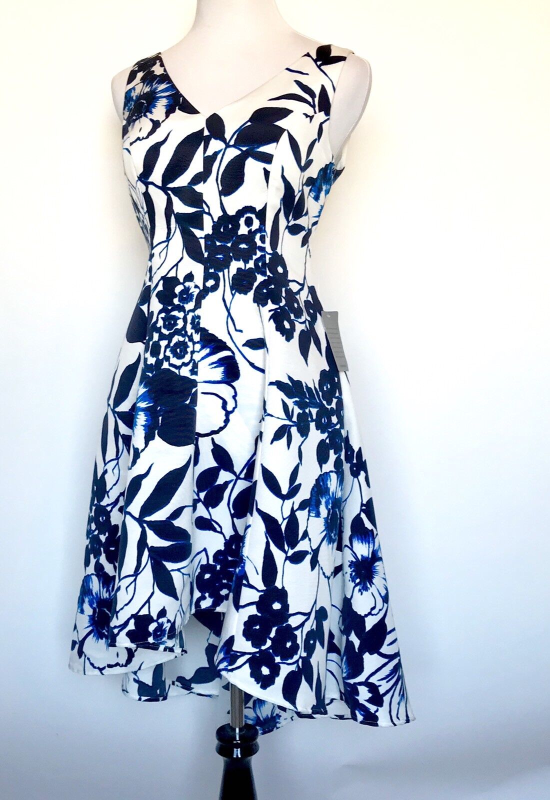 Eliza J  Blue & White Floral Dress. Hi-Lo Skirt NWT Retail $188 Price $88 Size 6