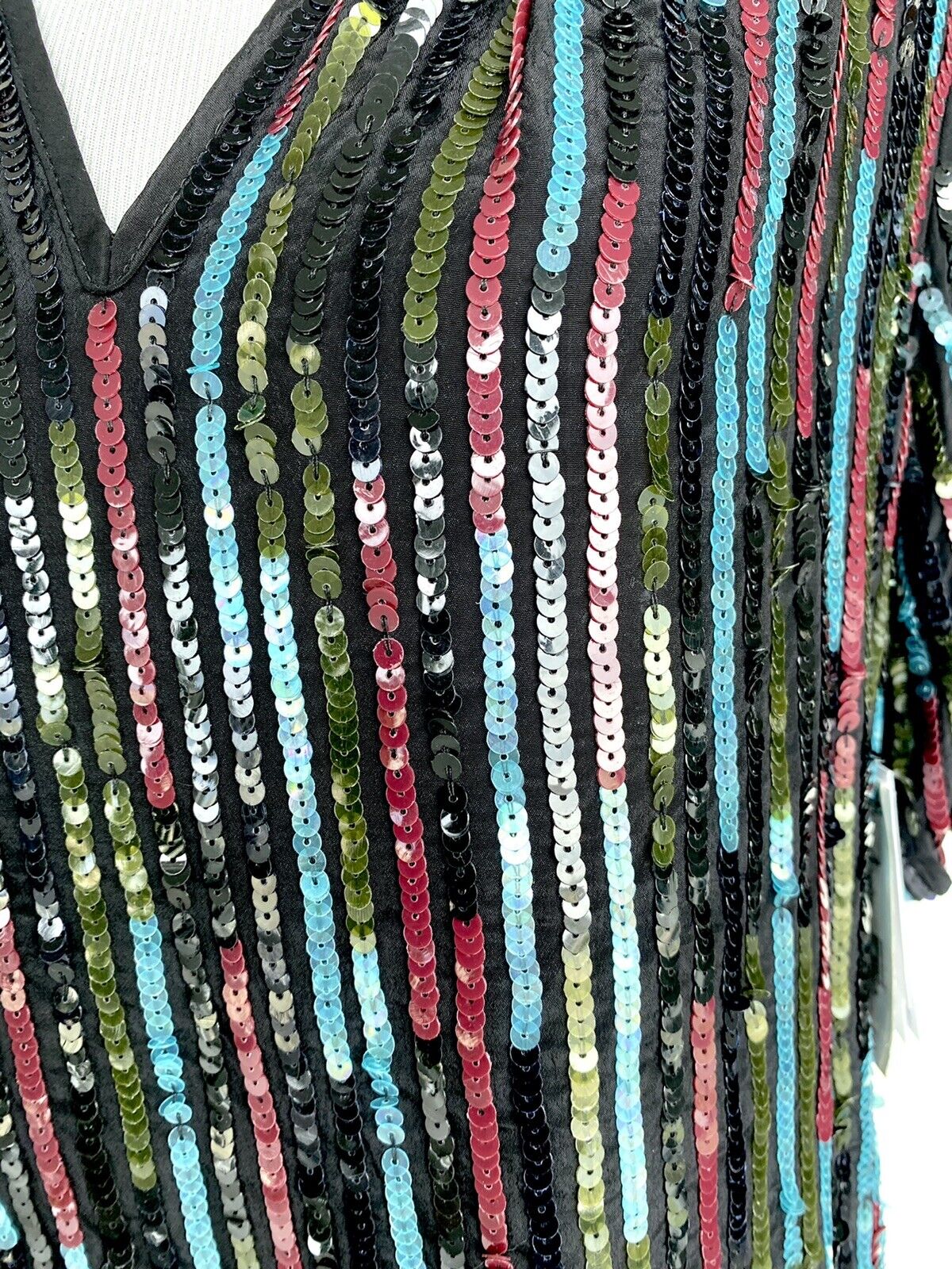 VELVET Graham & Spencer Nikki Sequin V Neck Blouse Retail $288 Price $68 XS NWT