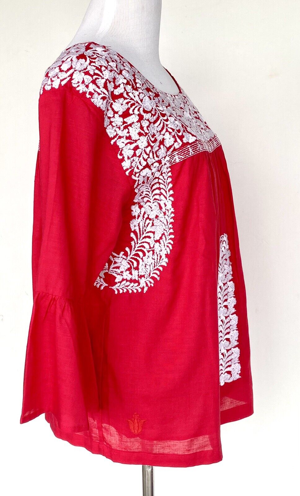 J Marie embroidered  bell sleeve Top XSmall Retail $92 Price $59 NWT Red White