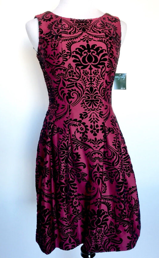 Gabby Skye Damask Velvet Fit And Flare Dress. Retails $98 Price $53 Size 6 NWT