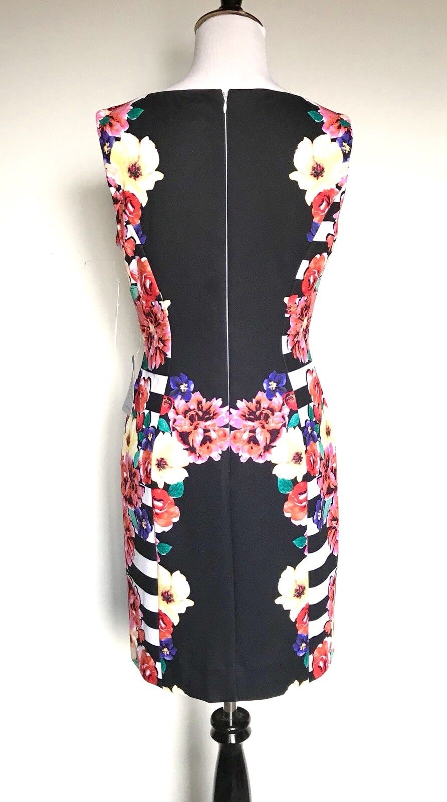 Tahari Arthur S. Levine Black Stripe Flower Dress 4P. NWT Retail $134 Price $59