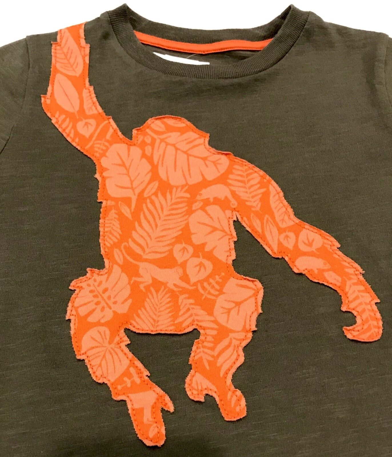 Mini Boden Khaki & Orange Monkey Appliqué Tee. 3-4 Year Retail $29 Price $22 NWT