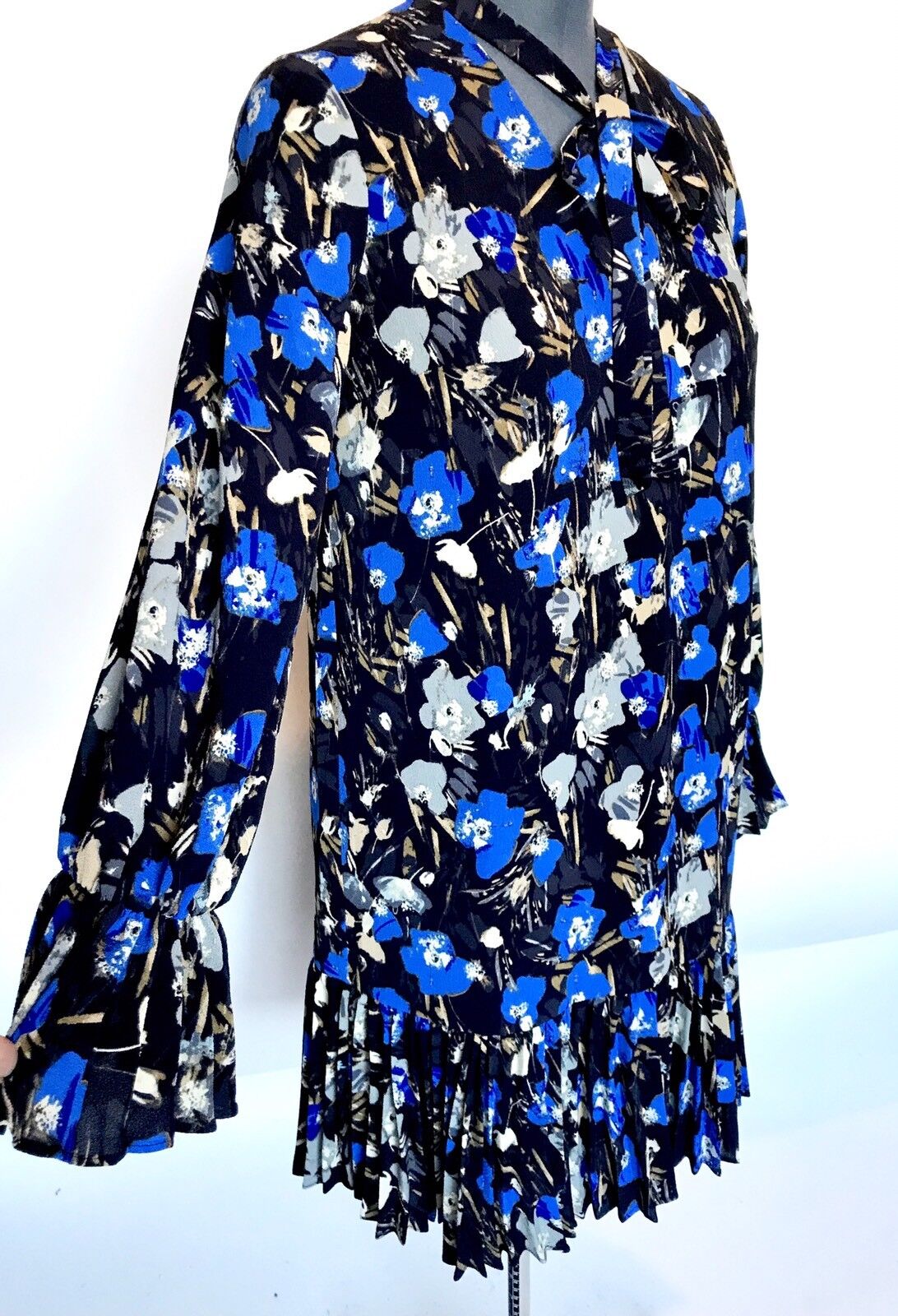 Maggy London Blue & Black Tie Neck Dress. NWT Retail $148 Price $68 Size 10