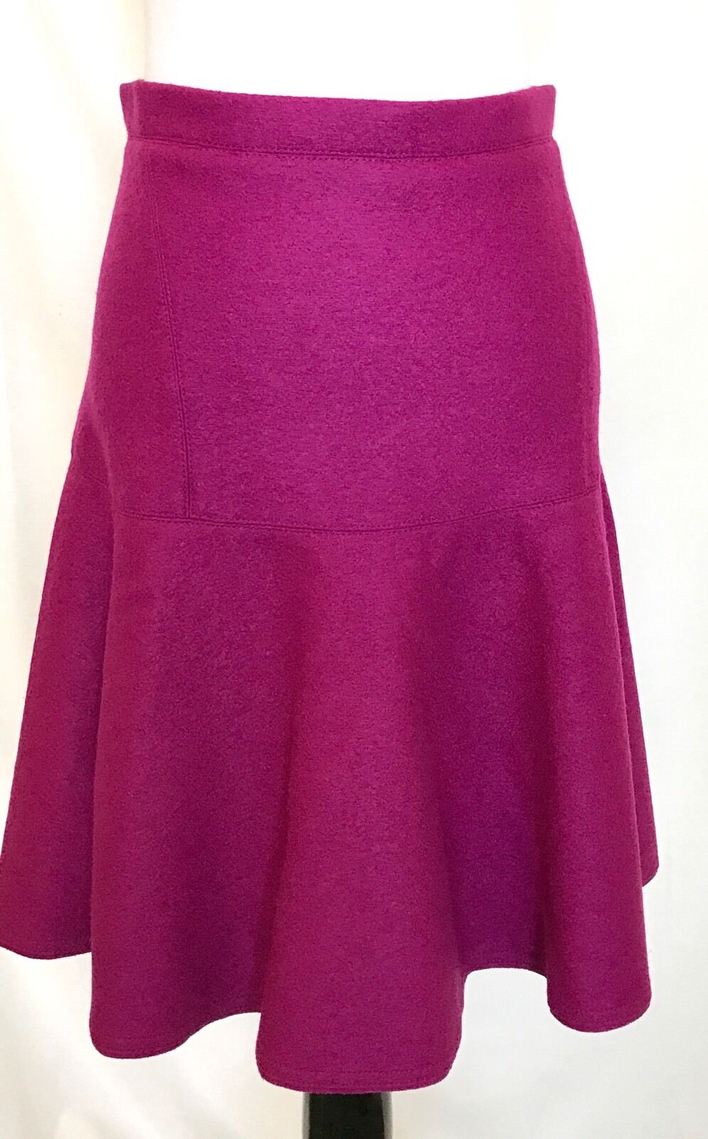Carolina Herrera  Wool Purple Skirt NWT Retail $445 Price $170 Size 2