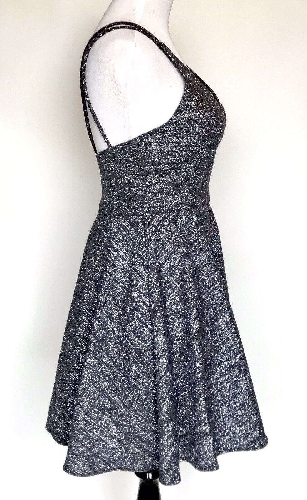 Xscape Glitter Gray Skater Dress Tulle Under Size 6  Retails $188 Price $68 NWT