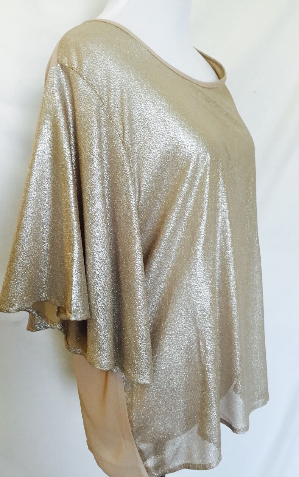 TAVI WOMEN'S GOLD SPARKLE  TOP NWOT SIZE M. $38 Flutter Sleeve