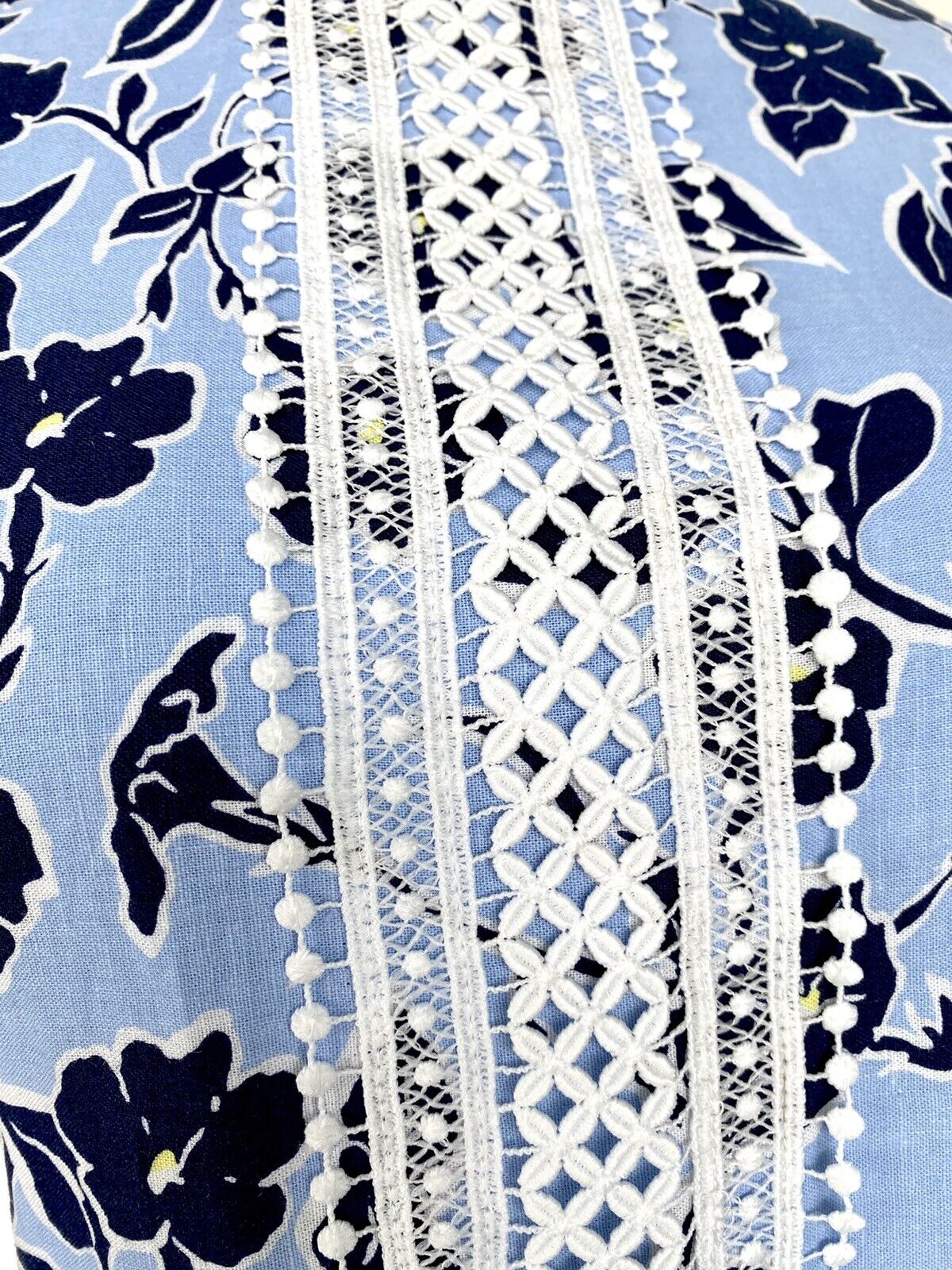 Eliza J  Linen Mix  Lace Front Shift  Dress NWT Retails $128 Price $69 Size 6