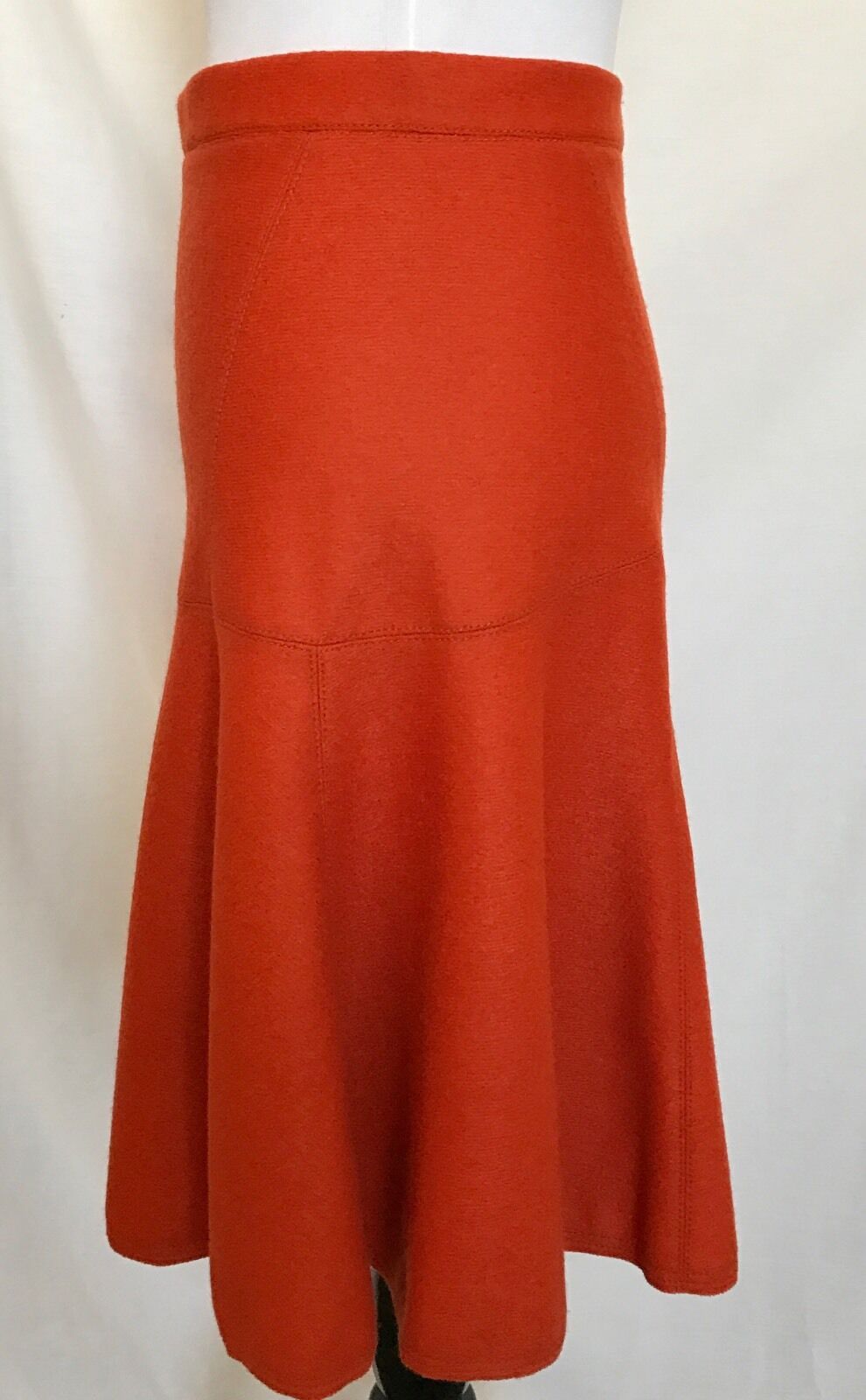 Carolina Herrera Wool Dark Orange Skirt NWT Retail $445 Price $170 Size 2