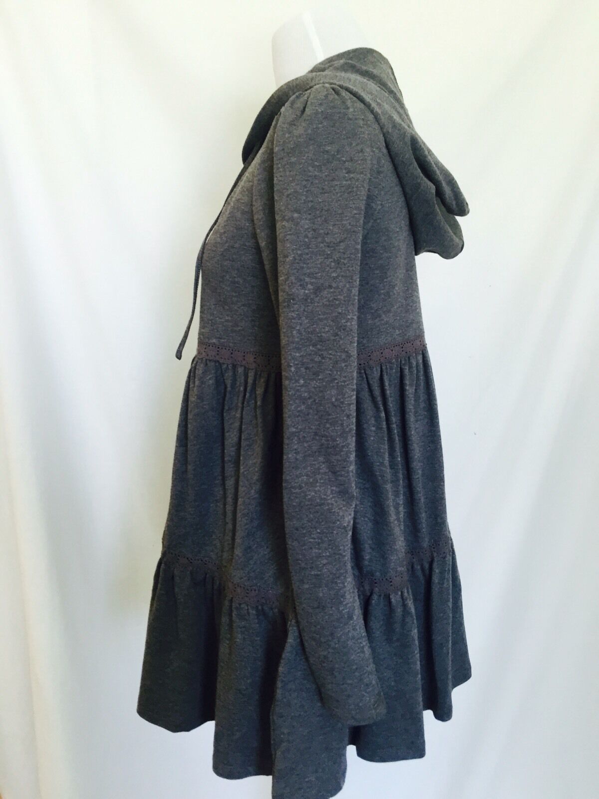 Romeo And Juliet Couture Gray Hoodied Jacket. NWT Retails $220 Price $68 XS