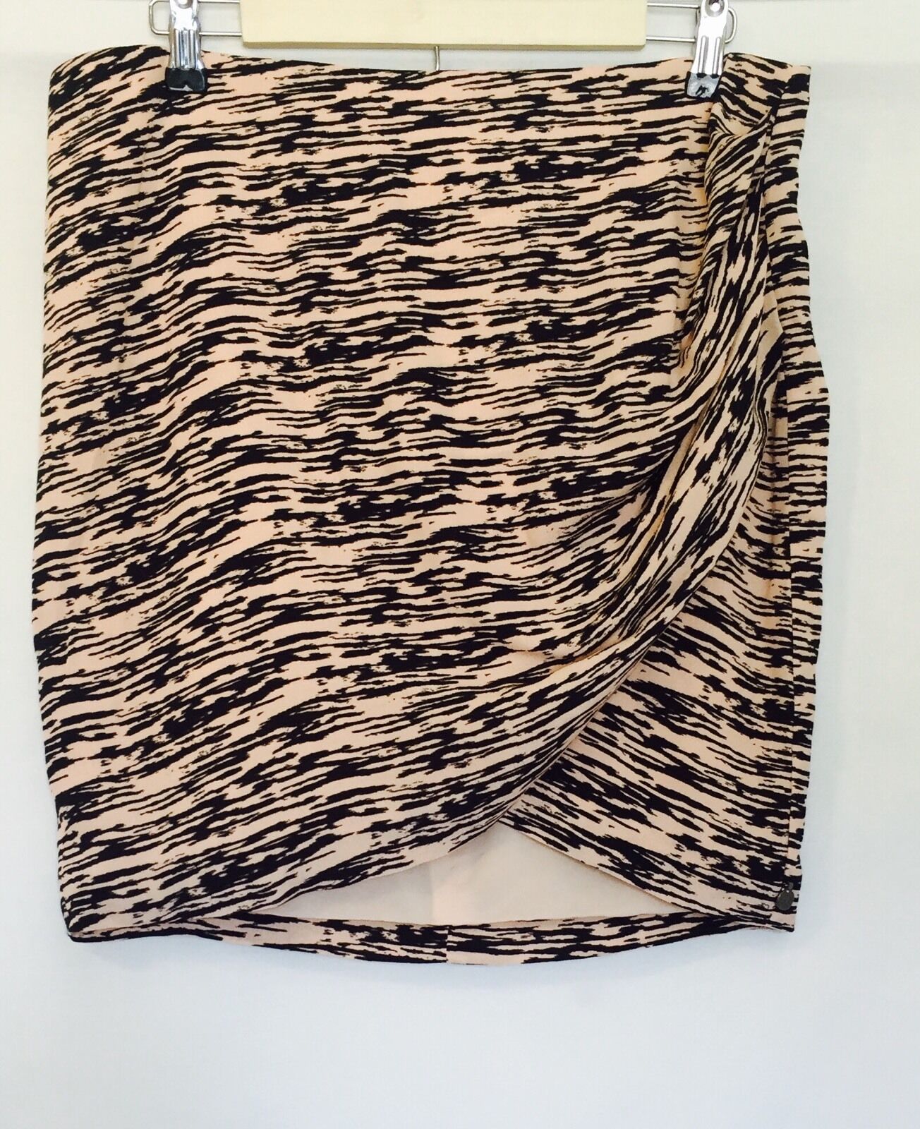 Maison Scotch Scotch & Soda Black Peach Wrap Skirt NWT Retail $119 Price $56 XL