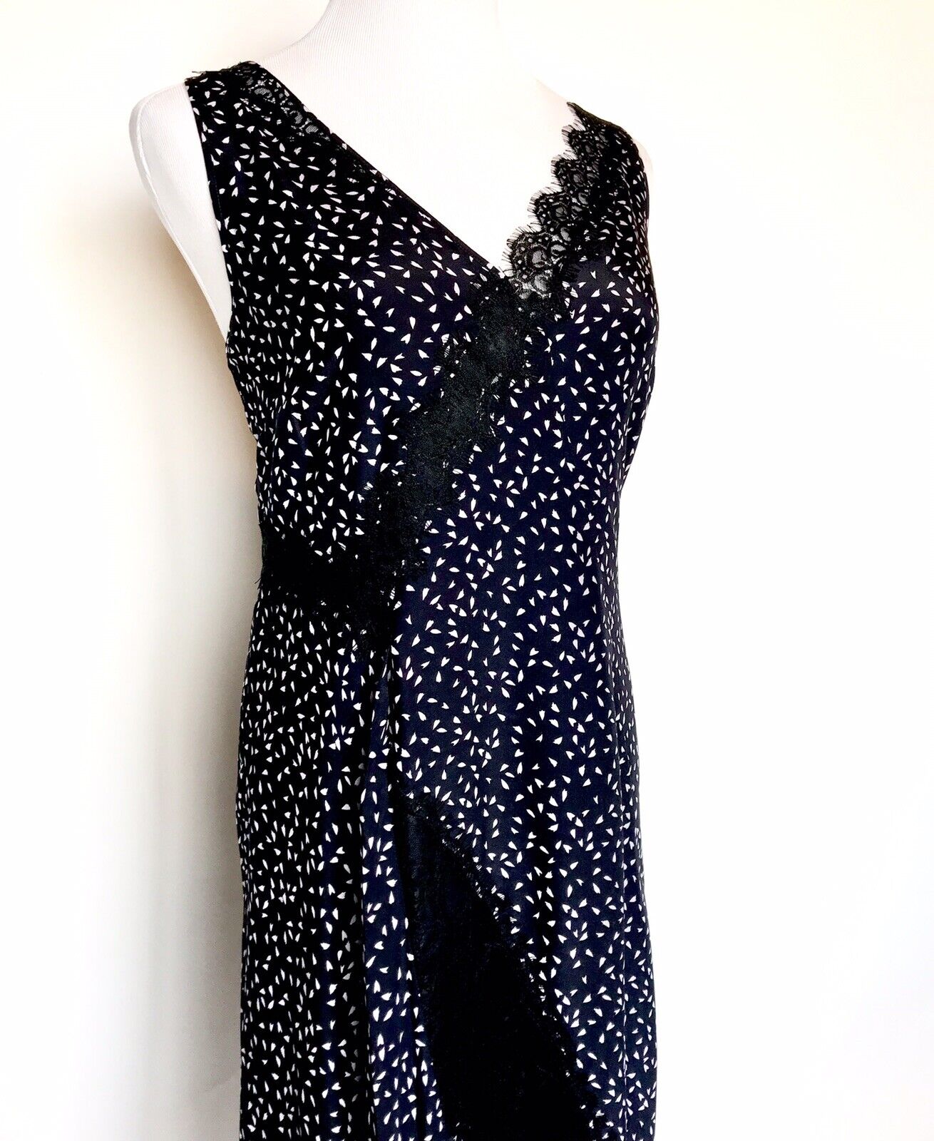 Lewit Dark Navy Night  Jane 100% Silk Dress. Retail $379 Price $148 NWT Size 10