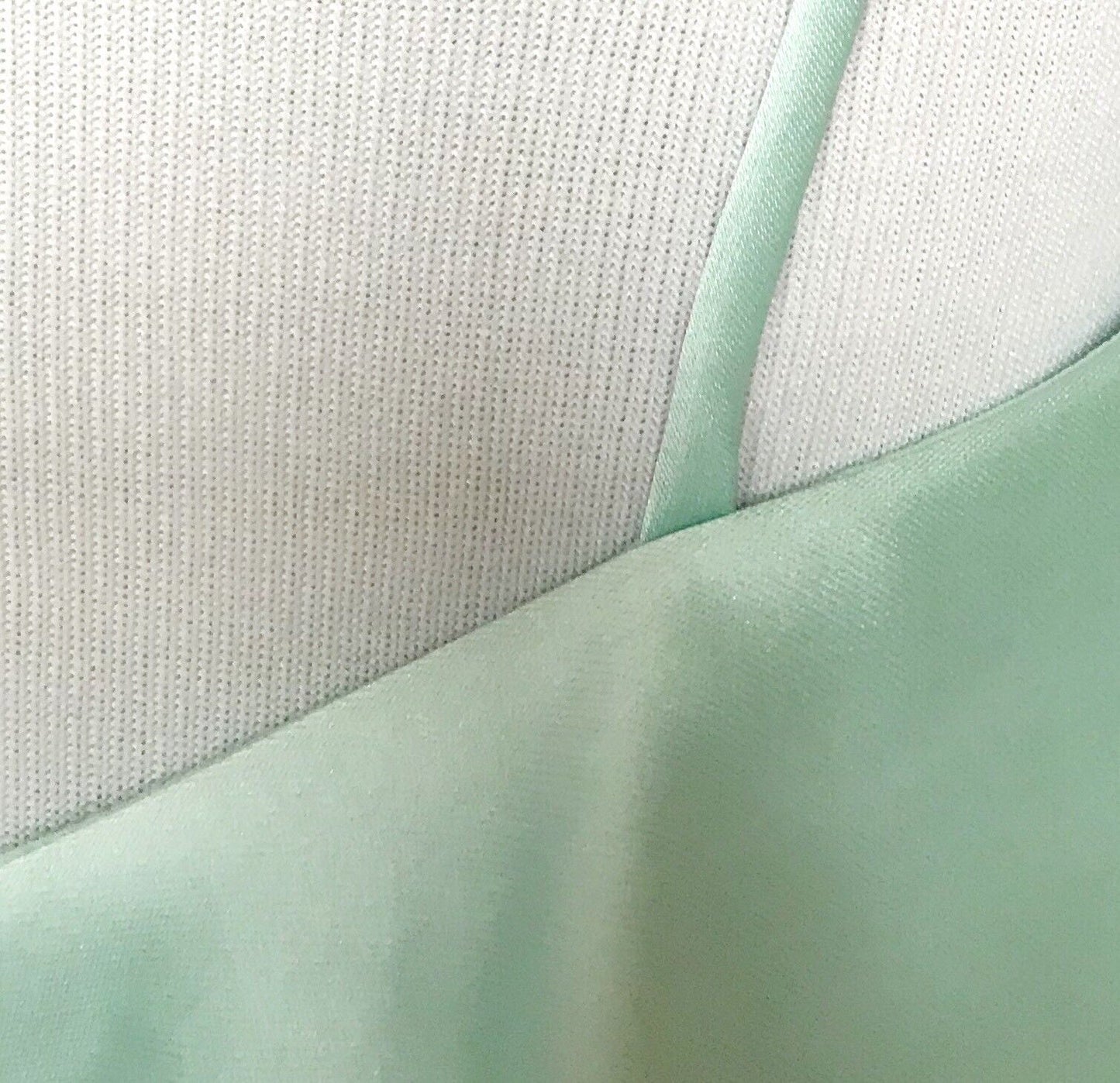 Forever Unique Mint Lori Dress. Satin Bodice Size 4 NWT Retails $249 Price $68