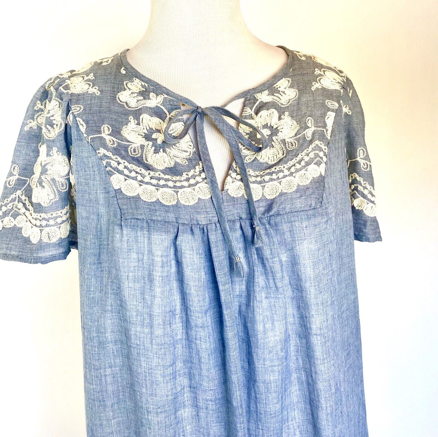 Beltaine Blue & Ivory Embroidered Chambray Dress Retail $198 Price $48 XS NWT