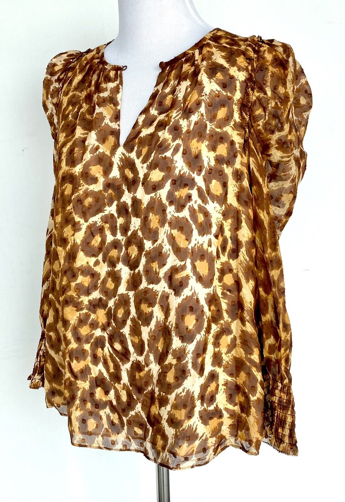 Kate Spade 100% Silk Animal Print Blouse NWT Retail $328  Price $115 Size S