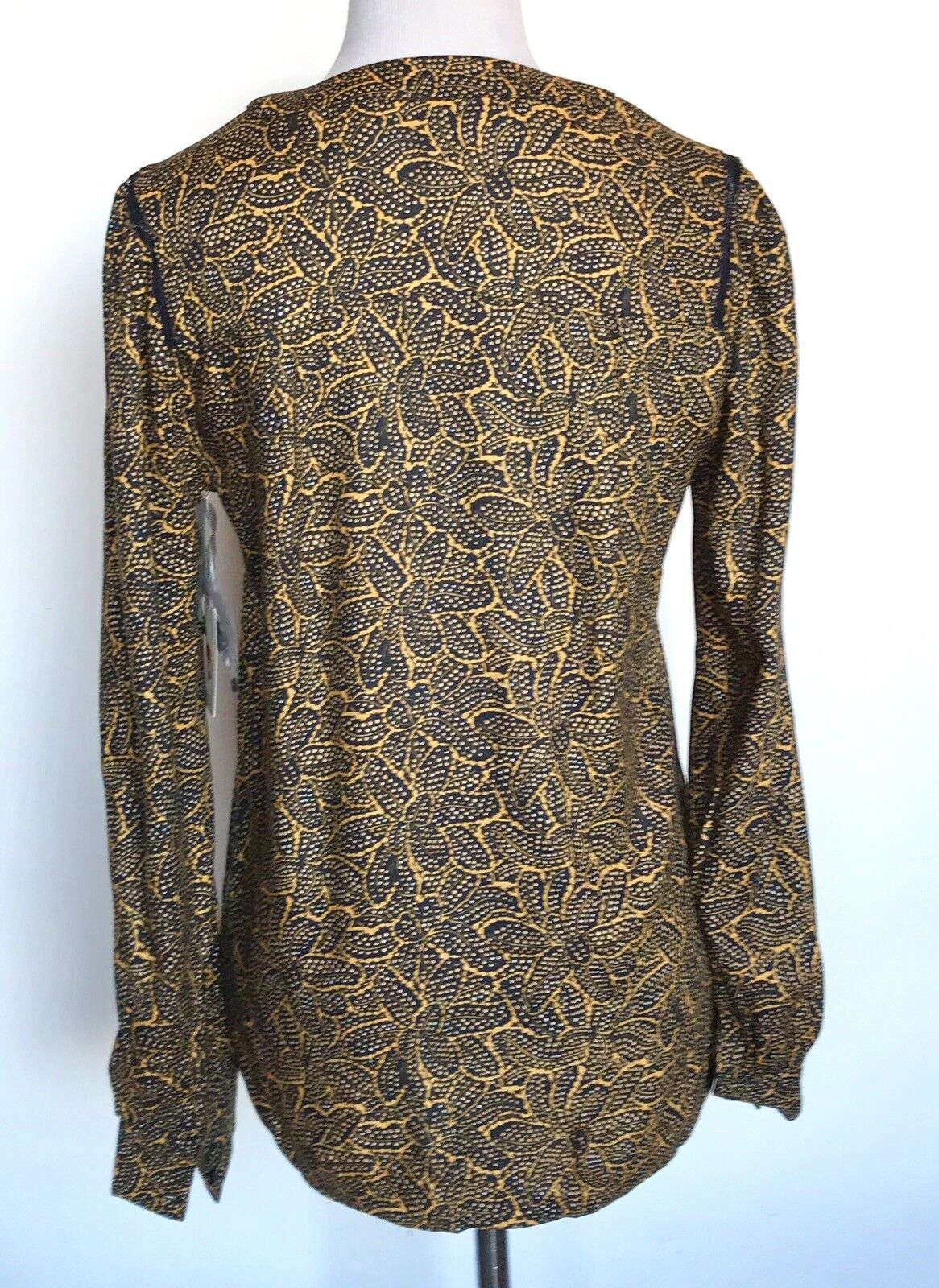 Hinge Camo Cactus Popover Blouse Mustard & Black Retail $69 Price $32 XS NWT