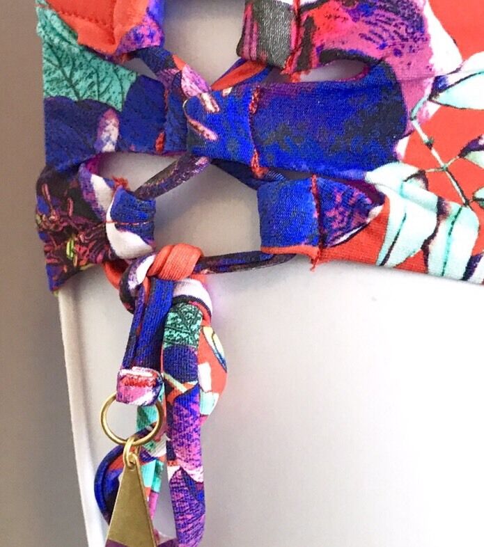 Seafolly Halter Or Center Strap Bikini. NWT Retails $169 Price $84 Size 4