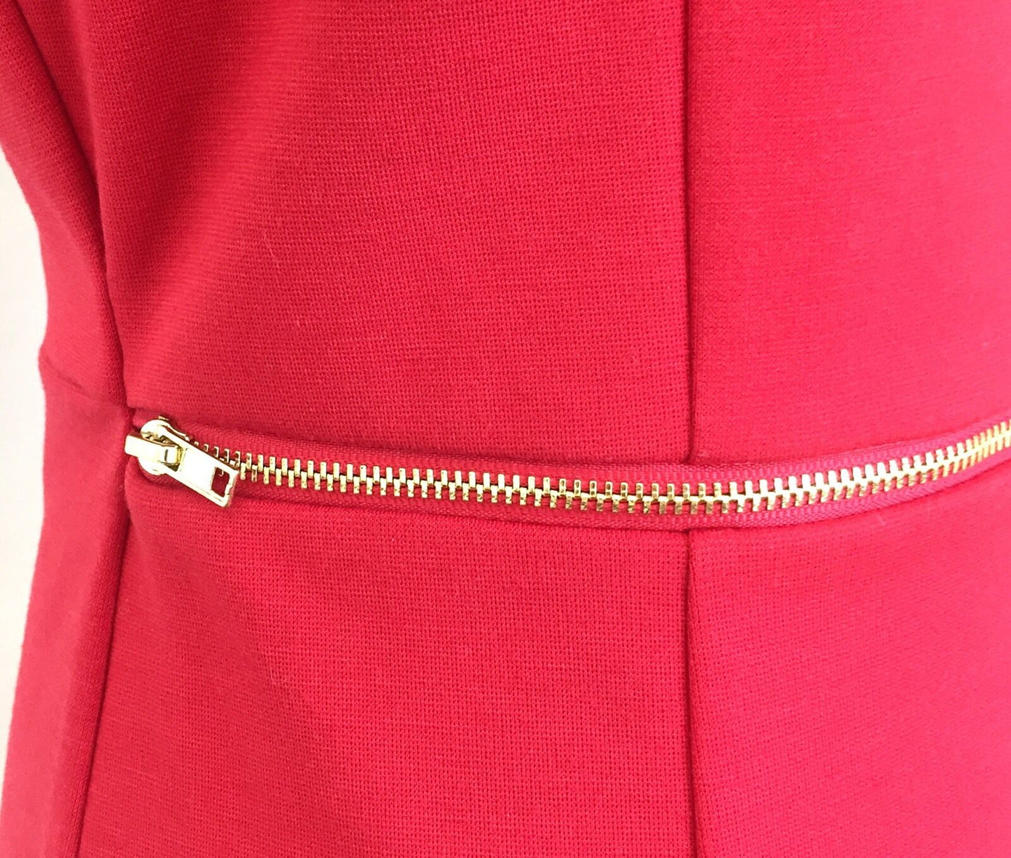 Romeo + Juliet Couture Red Dress With Waist Zip NWT Retail $205 Price $45 Size M