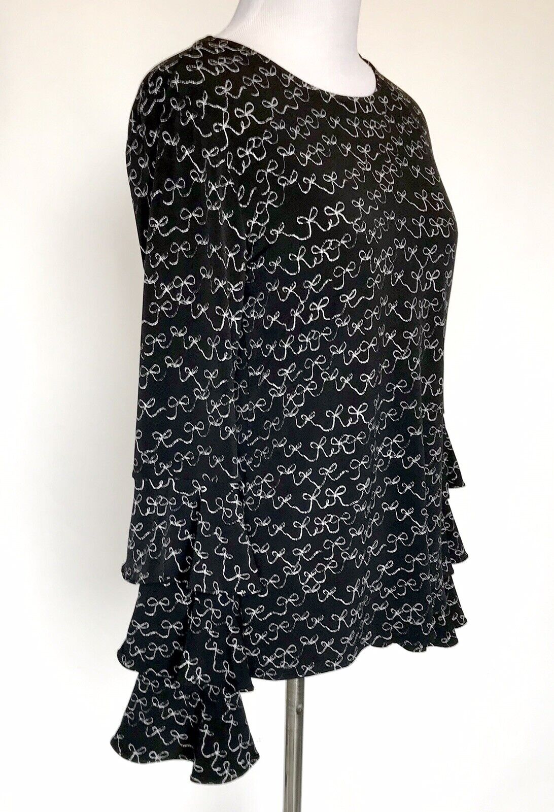 CeCe Tiered Ruffle Bell Sleeve Stretch Top Black & White Top XS Price $25 NWT