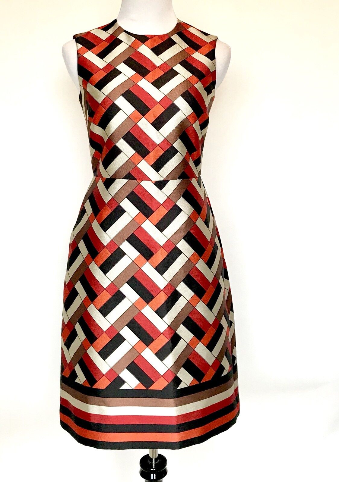 Carolina Herrera Burnt Orange Print Dress. Retail $885 Price $ 395 Size 2 NWT