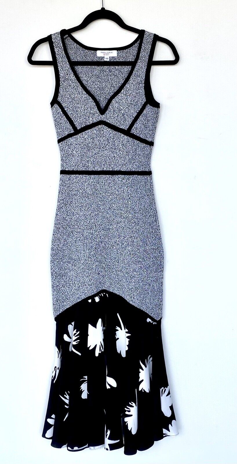 Prabal Gurang Dress Size XS Stretch Bodycon Floral Skirt. NWOT Price $59