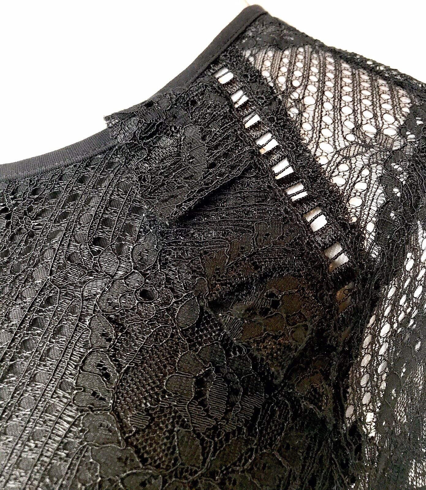 Moon River Black Lace Low Back Dress. Size L NWT Retail $100 Price $59.98