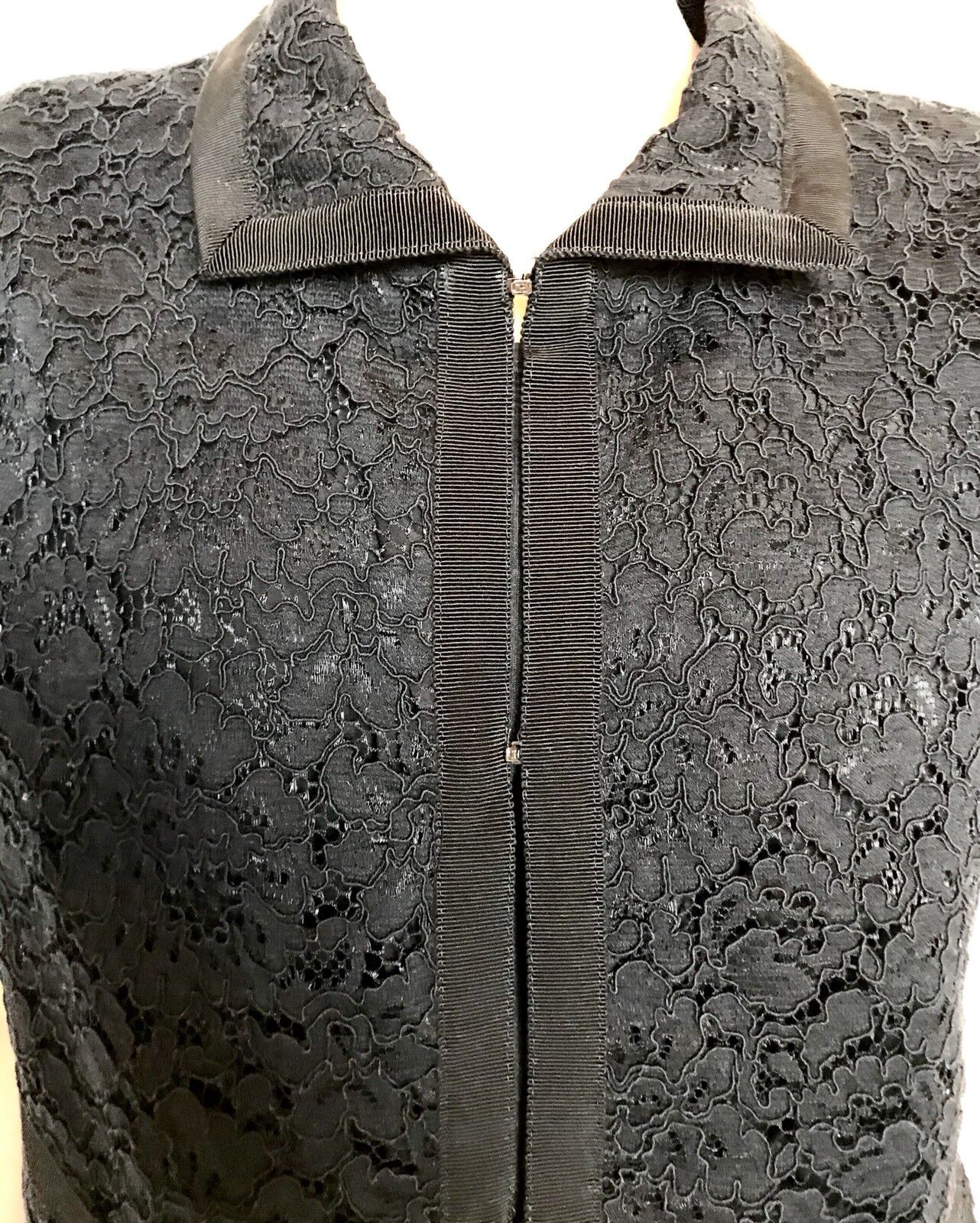Carolina Herrera Black Lace Waistcoat Top. NWT Retail $600 Price $245 Size XS