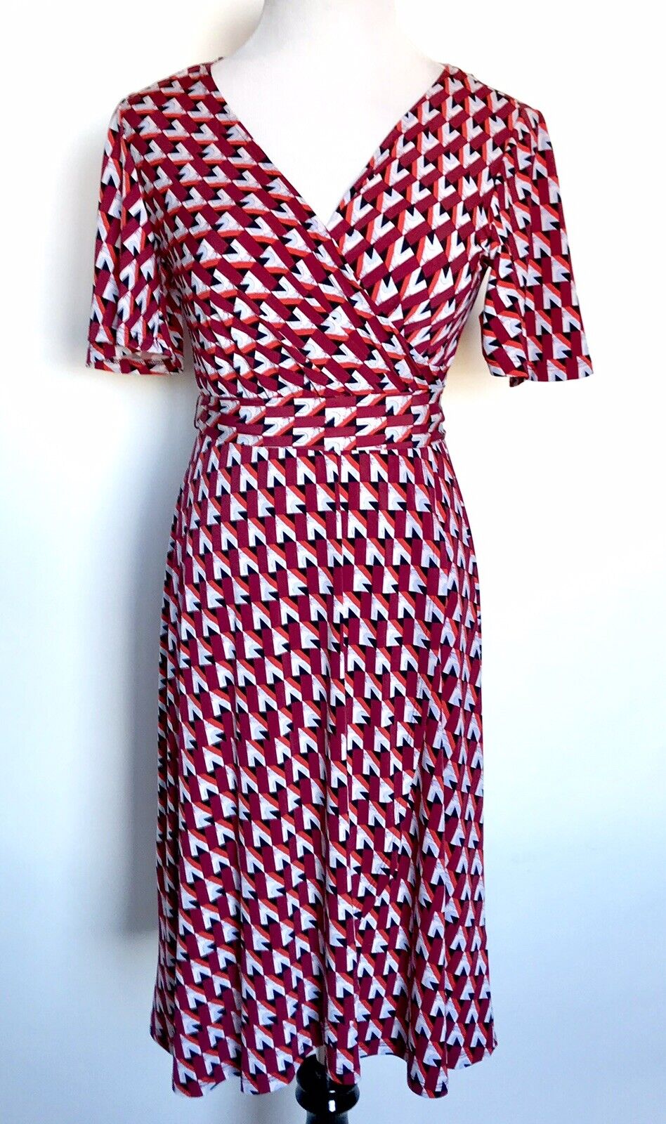 Donna Morgan Wrap Stretch Dress. Cranberry NWT Size 4  Retails $98 Price $54