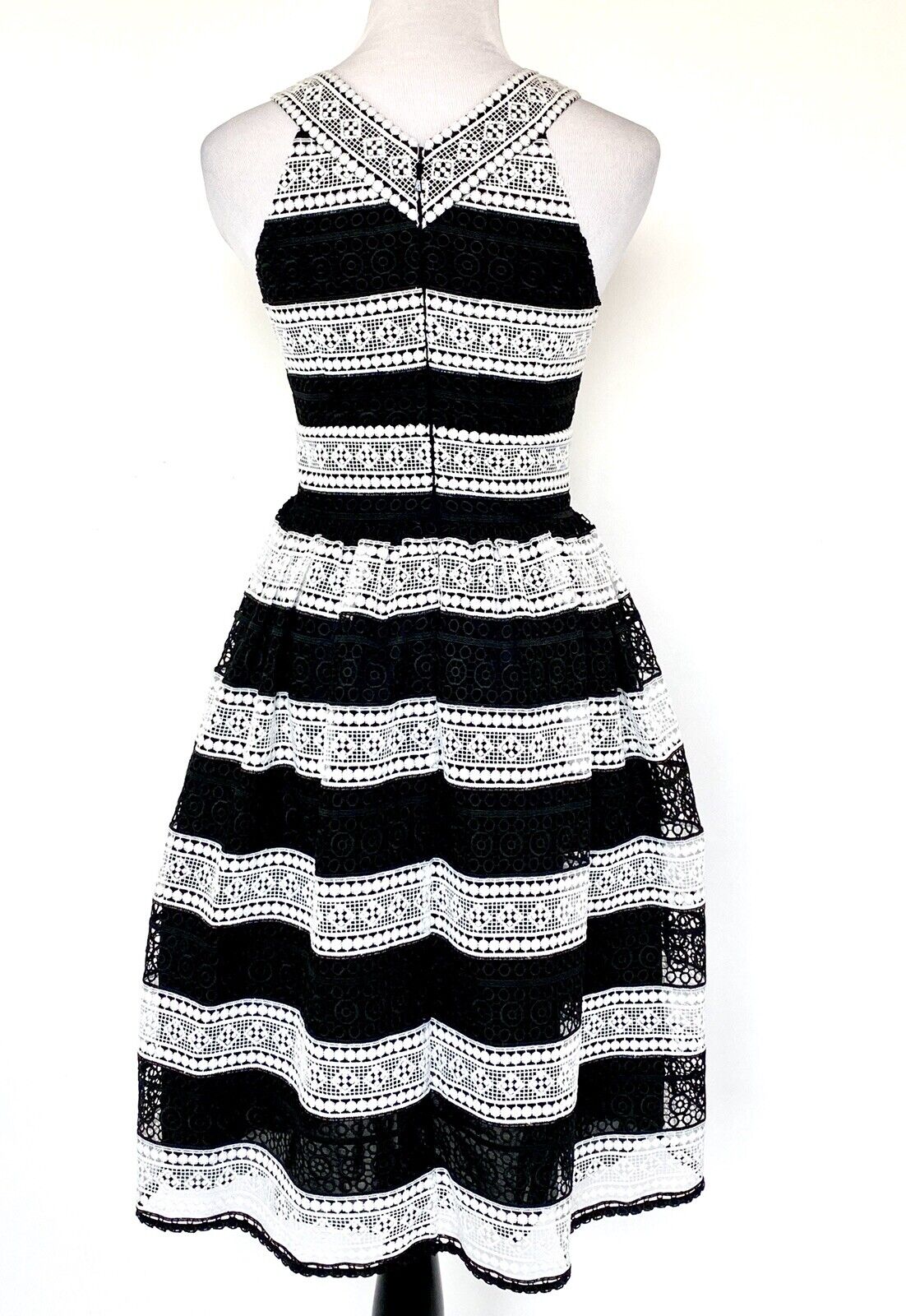 Kate Spade Black & Ivory Crochet Lace Dress. NWT Retail $478 Price $165 Size 2