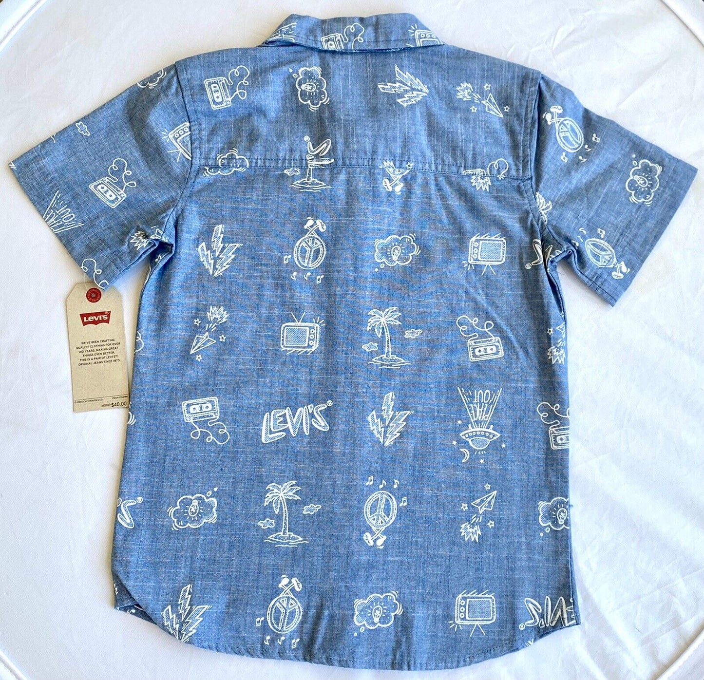 Levi’s boys shirt blue Printed short sleeve Cotton Retail $40 Price $26 Age 5-6