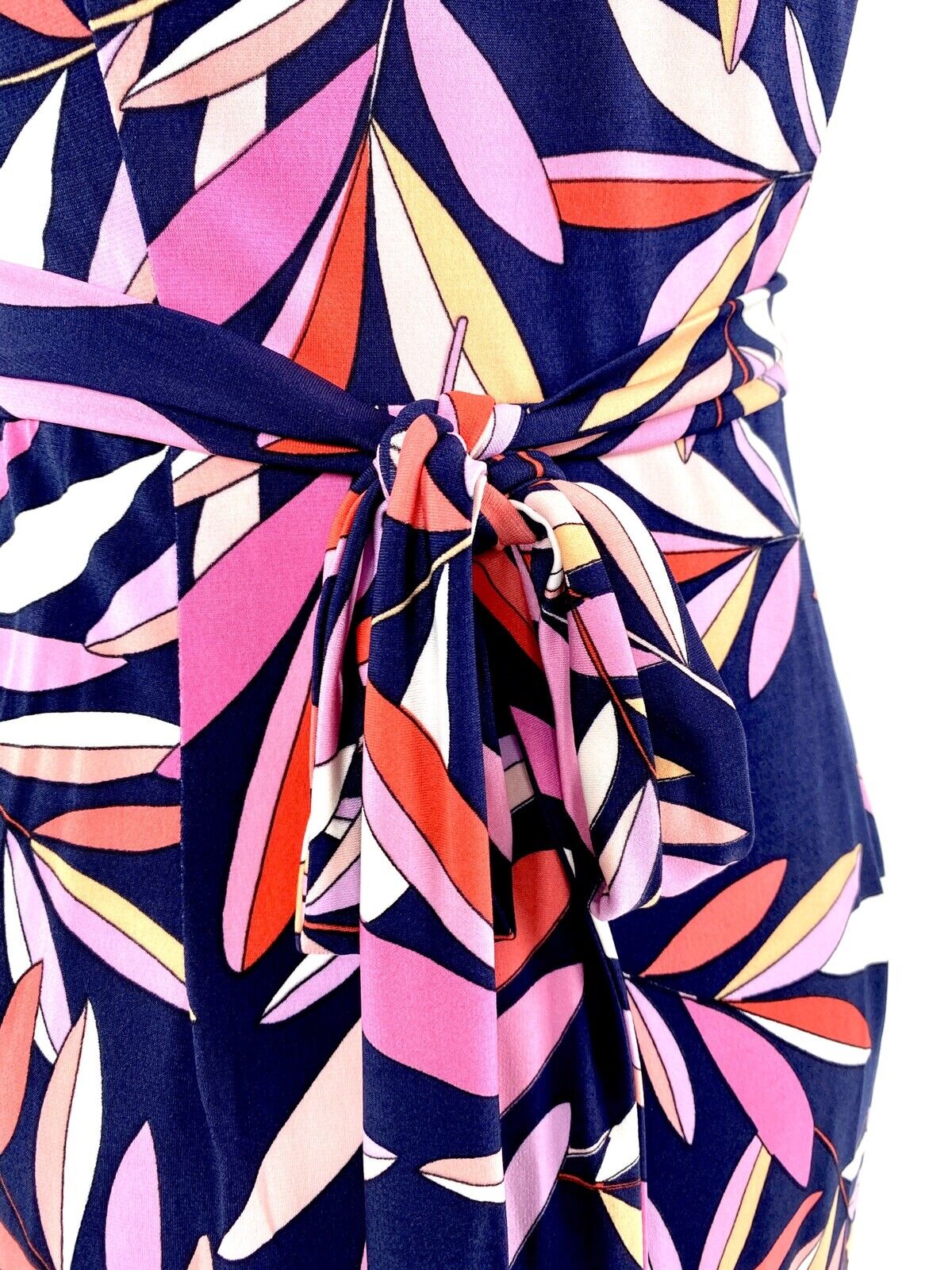 Maggy London Wrap Stretch Leaf  Dress NWT Retail $118 Price $54 Size 2