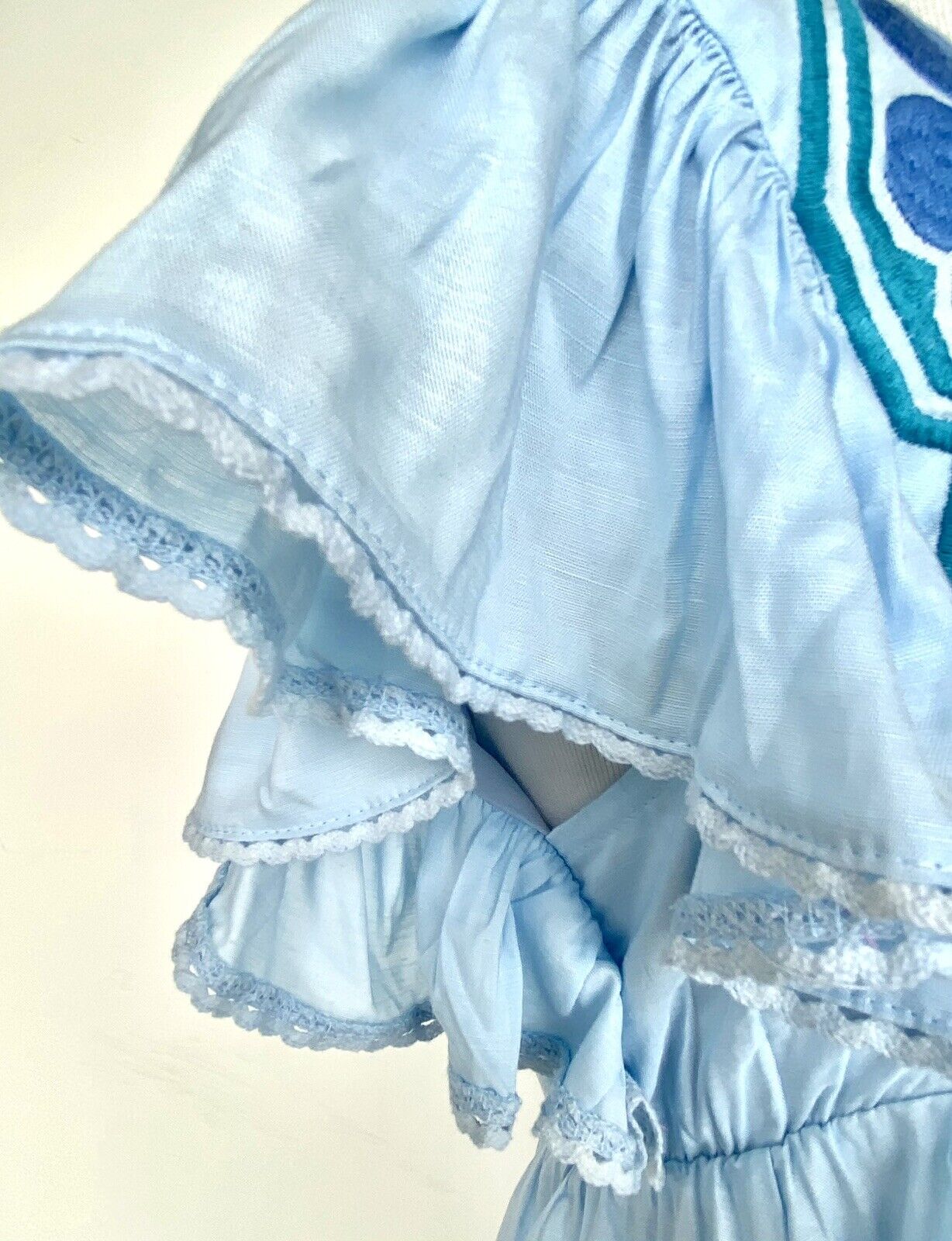 J Marie Embroidered River Flutter Sleeve Blue Top size XS Retail $106 Price $59