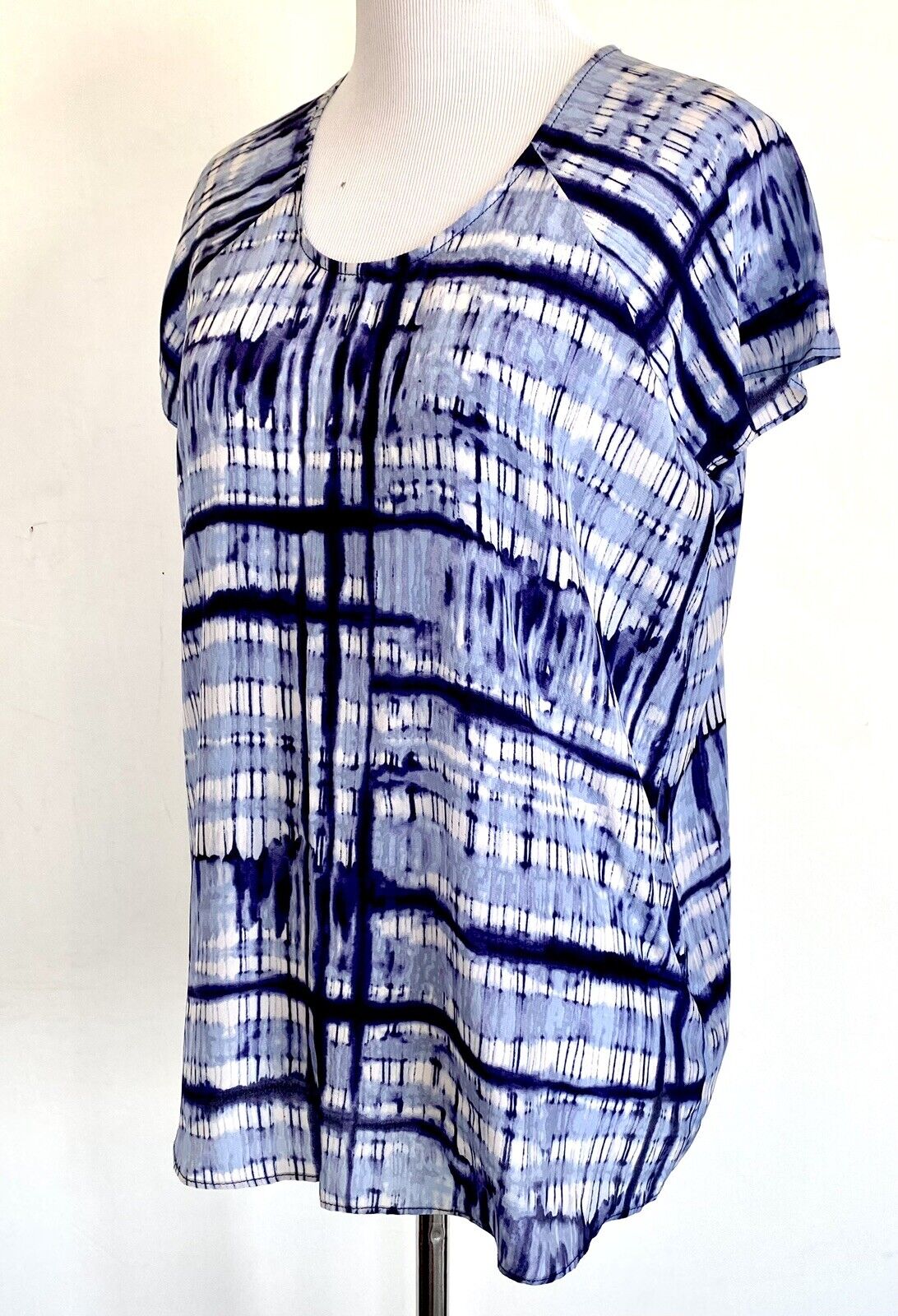 Nic + Zoe SILK  Blue Short Sleeve Tunic Top. NWT Size XS Retail $128 Price $45
