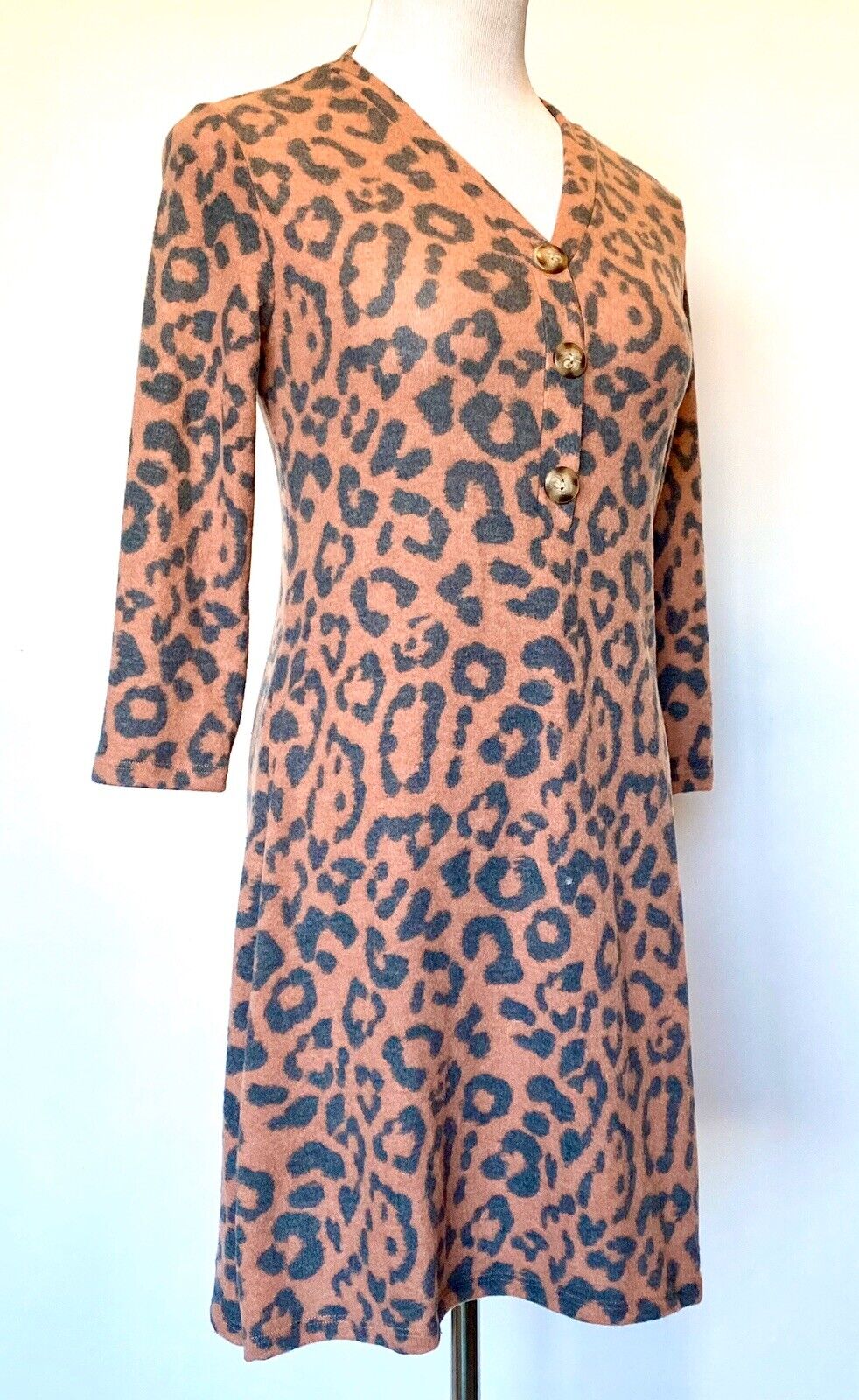 Como Vintage Super Soft Leopard Print Dress. Size XS NWT Price $39