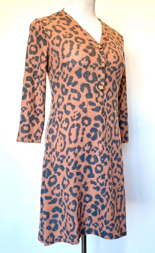 Como Vintage Super Soft Leopard Print Dress. Size XS NWT Price $39
