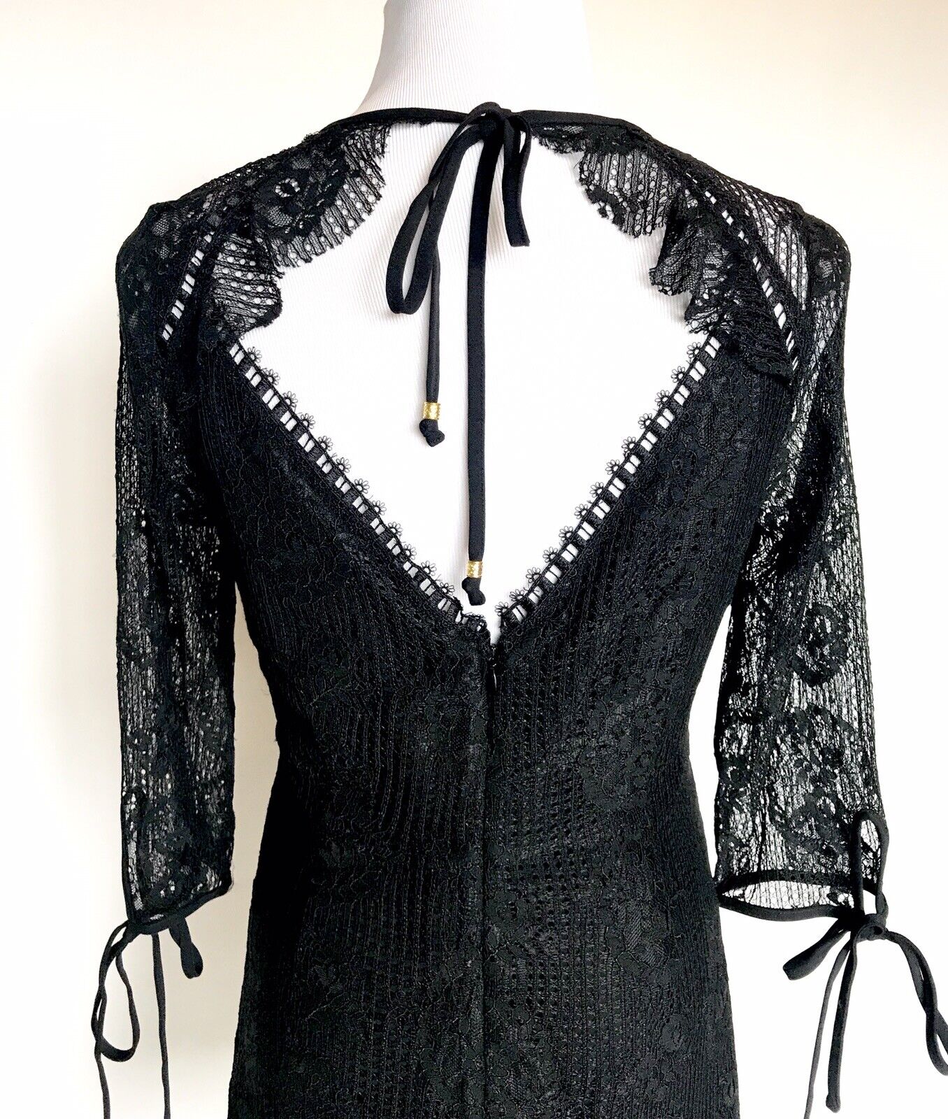 Moon River Black Lace Low Back Dress. Size L NWT Retail $100 Price $59.98