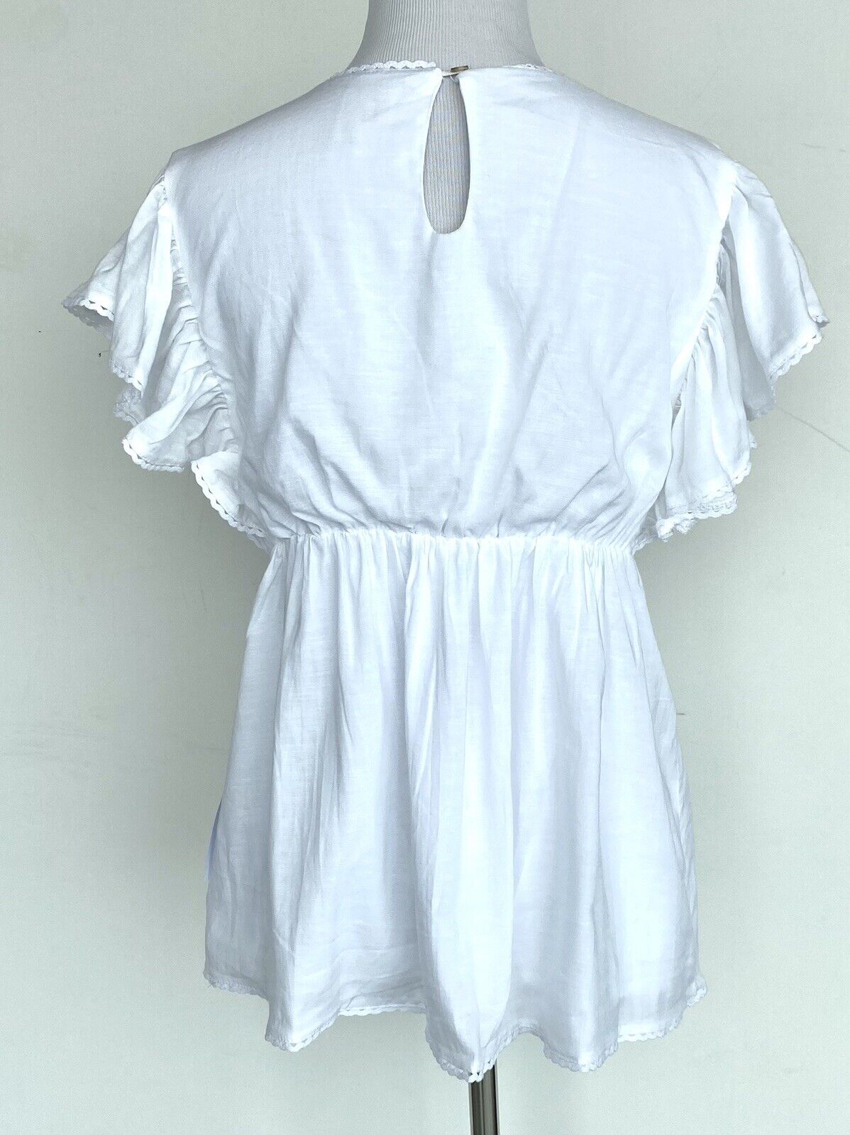 J Marie Embroidered Sterling flutter sleeve top size L Retail $106 Price $59