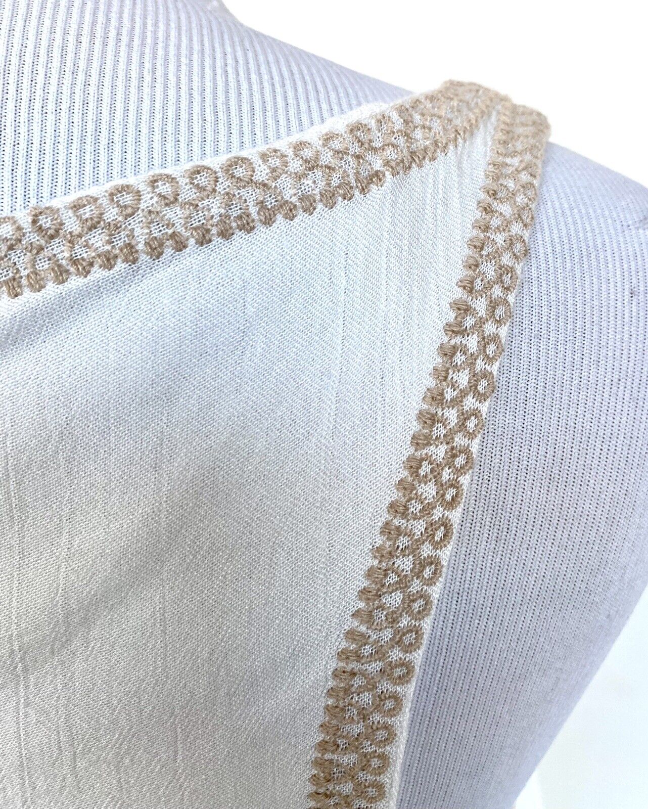 Willow & Clay embroidered Lined Swing top Retails $55 Price $35 Small