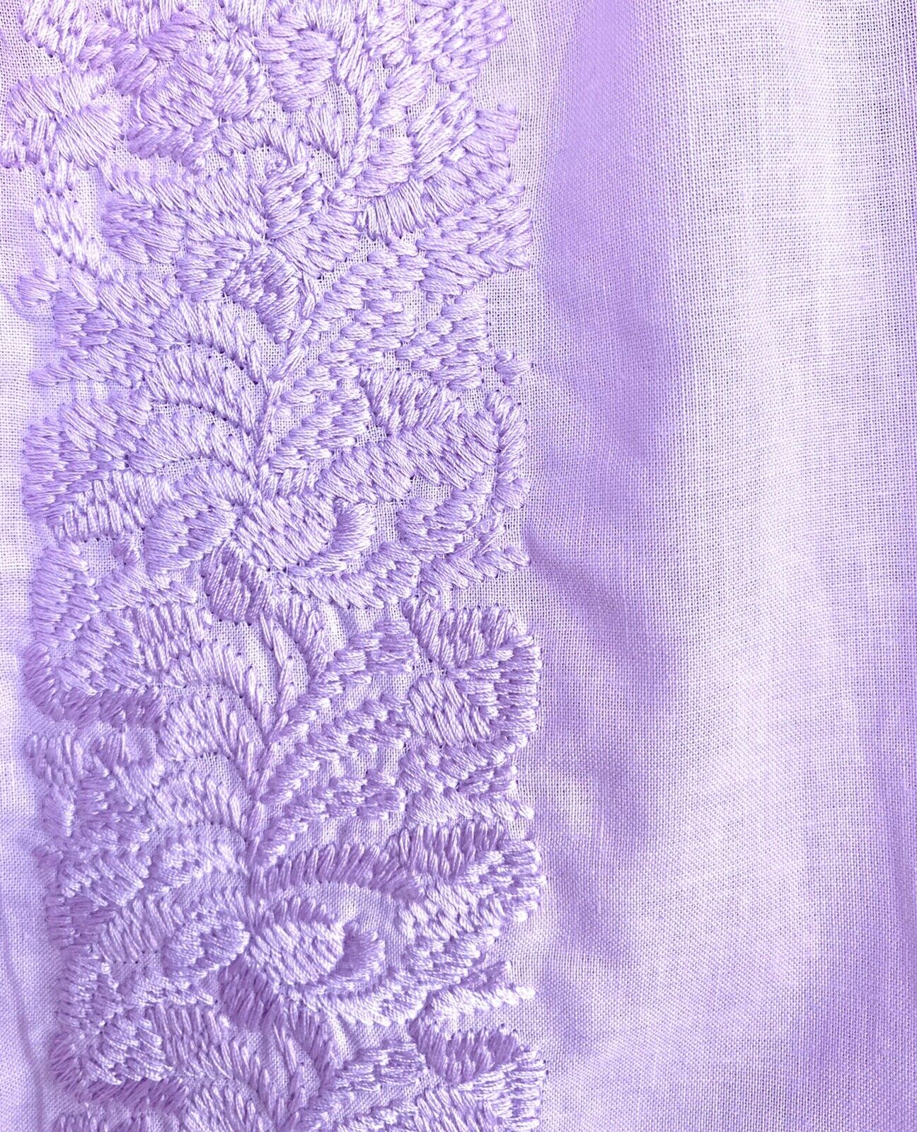 NWT J Marie embroidered Lincoln Top size M Retail $106 Price $56 Lavender