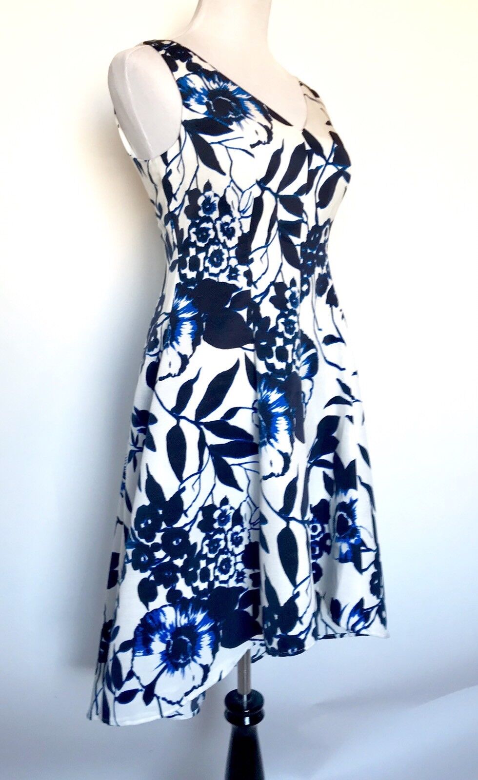 Eliza J  Blue & White Floral Dress. Hi-Lo Skirt NWT Retail $188 Price $88 Size 6