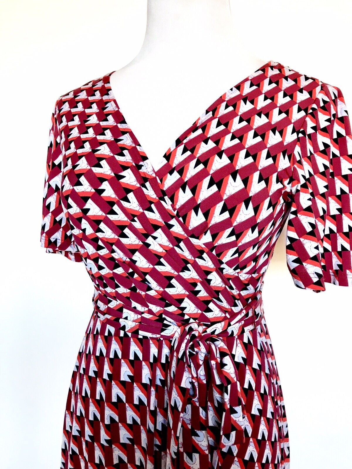 Donna Morgan Wrap Stretch Dress. Cranberry NWT Size 4  Retails $98 Price $54