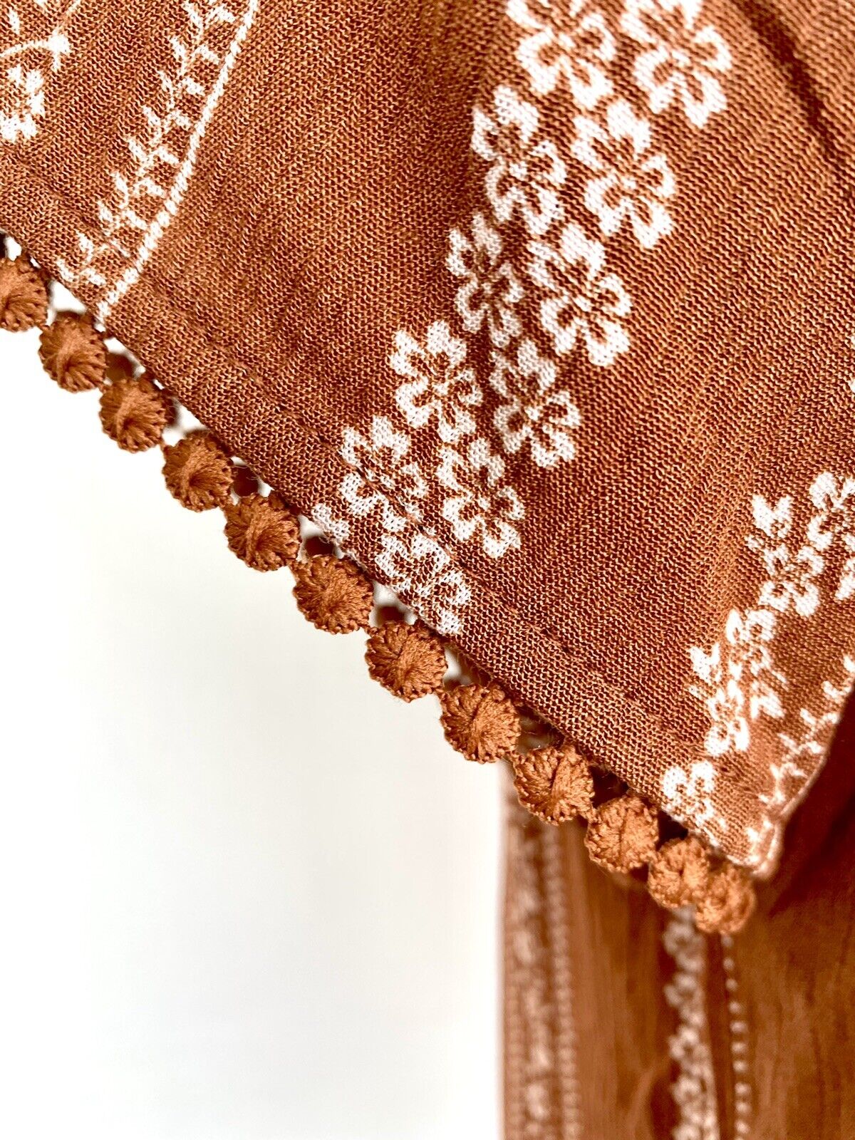 Savanna Jane tan brown embroidered top Retail $65 Price $39 Size S