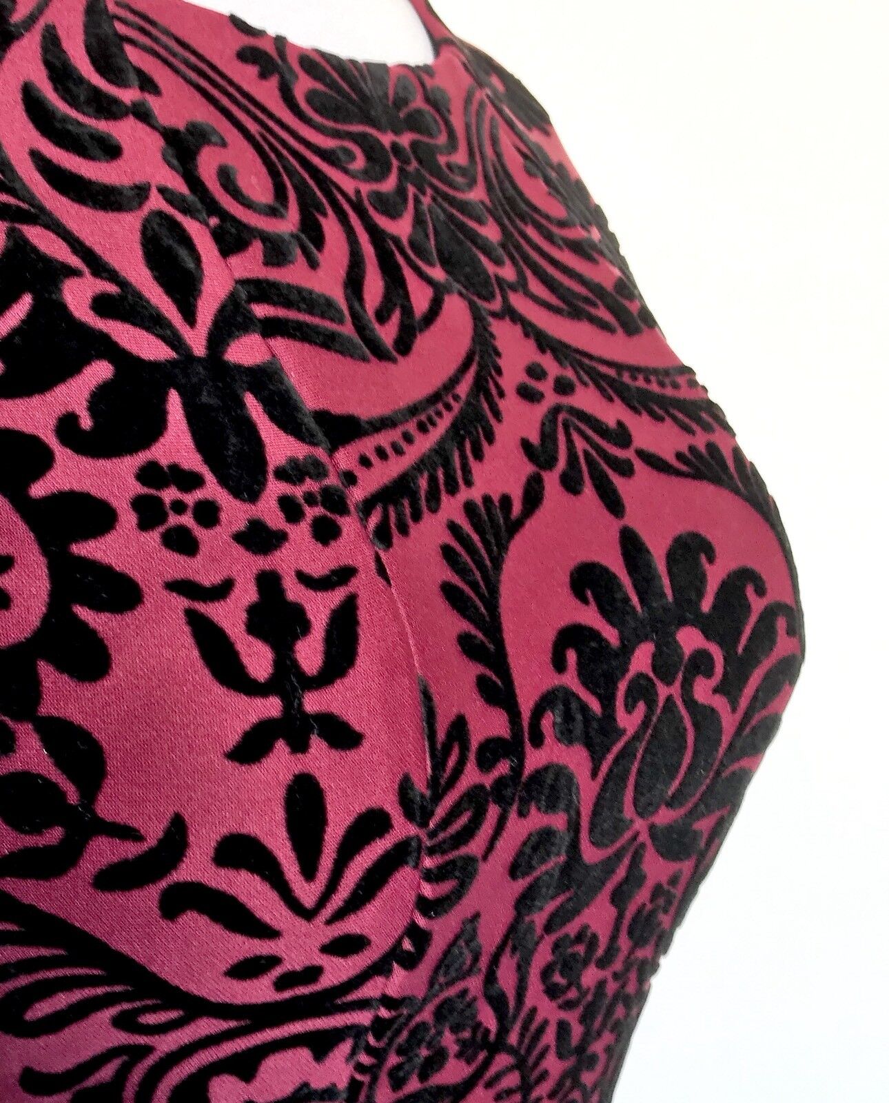 Gabby Skye Damask Velvet Fit And Flare Dress. Retails $98 Price $53 Size 6 NWT