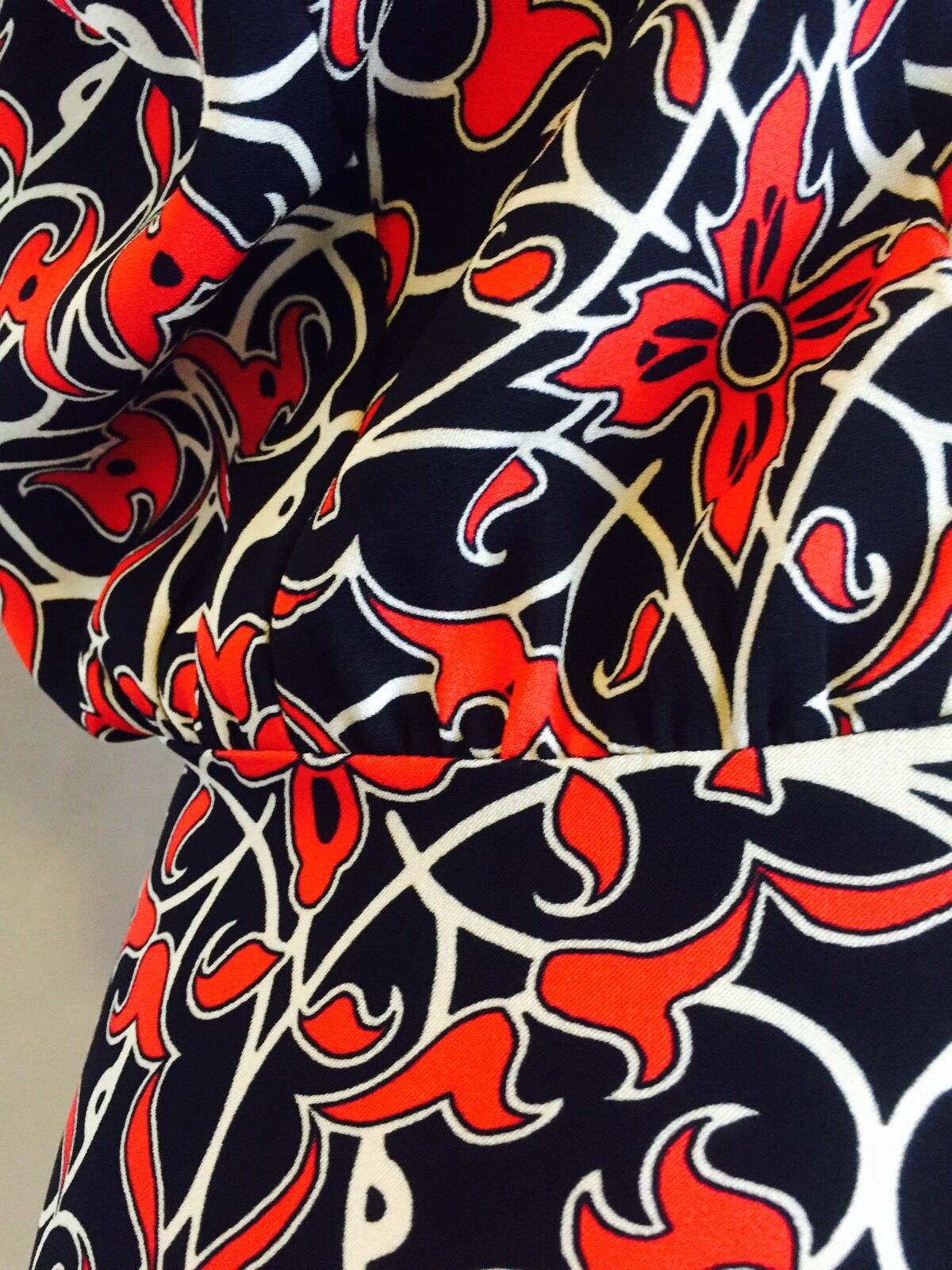Nicole Miller Artelier  Black And Red Dress. NWT Retails $355 Price $130 Size 2